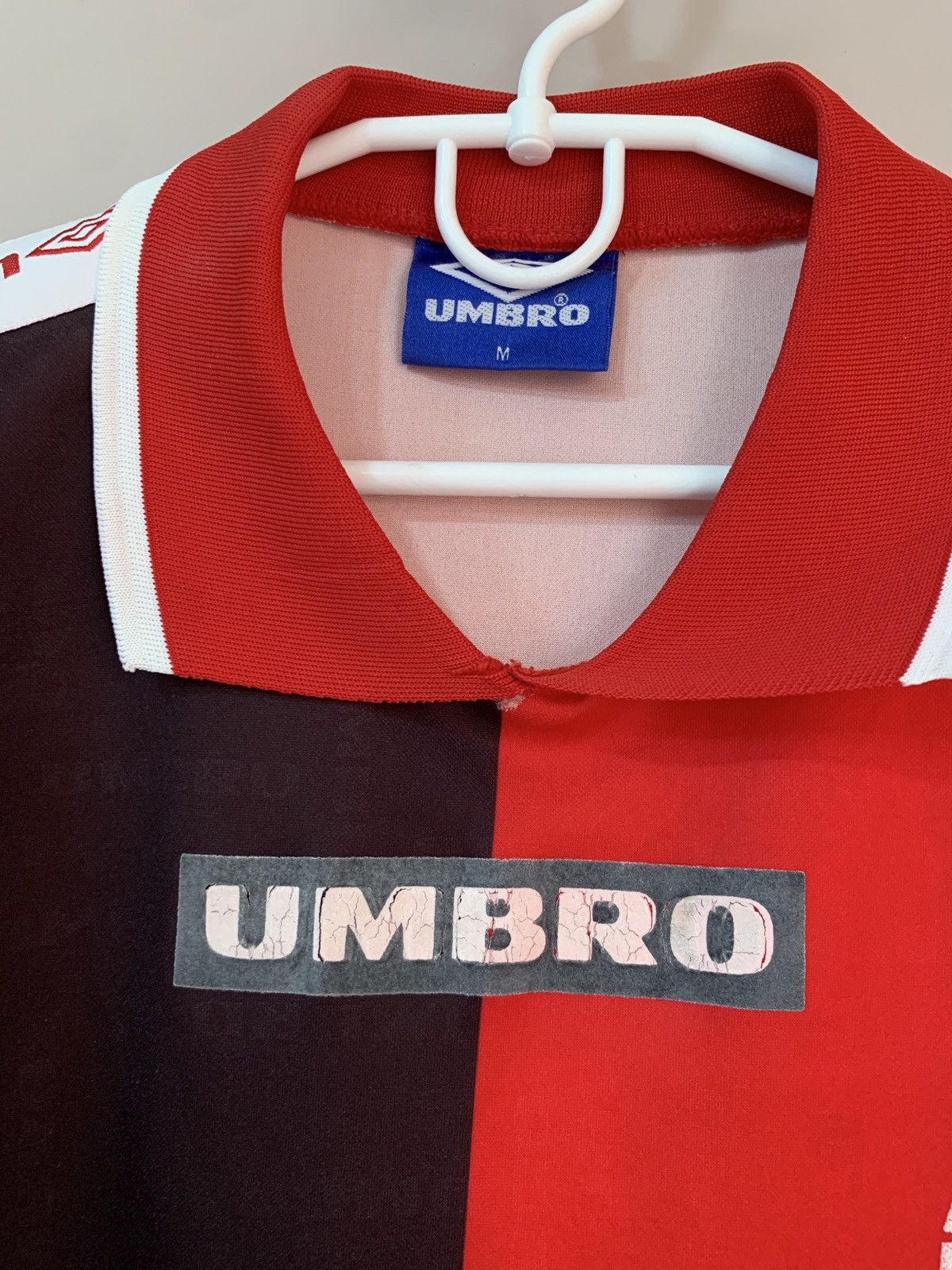 Umbro Umbro Football Shirt Vintage 90s Soccer Jersey Retro Size M Size US M / EU 48-50 / 2 - 6 Thumbnail