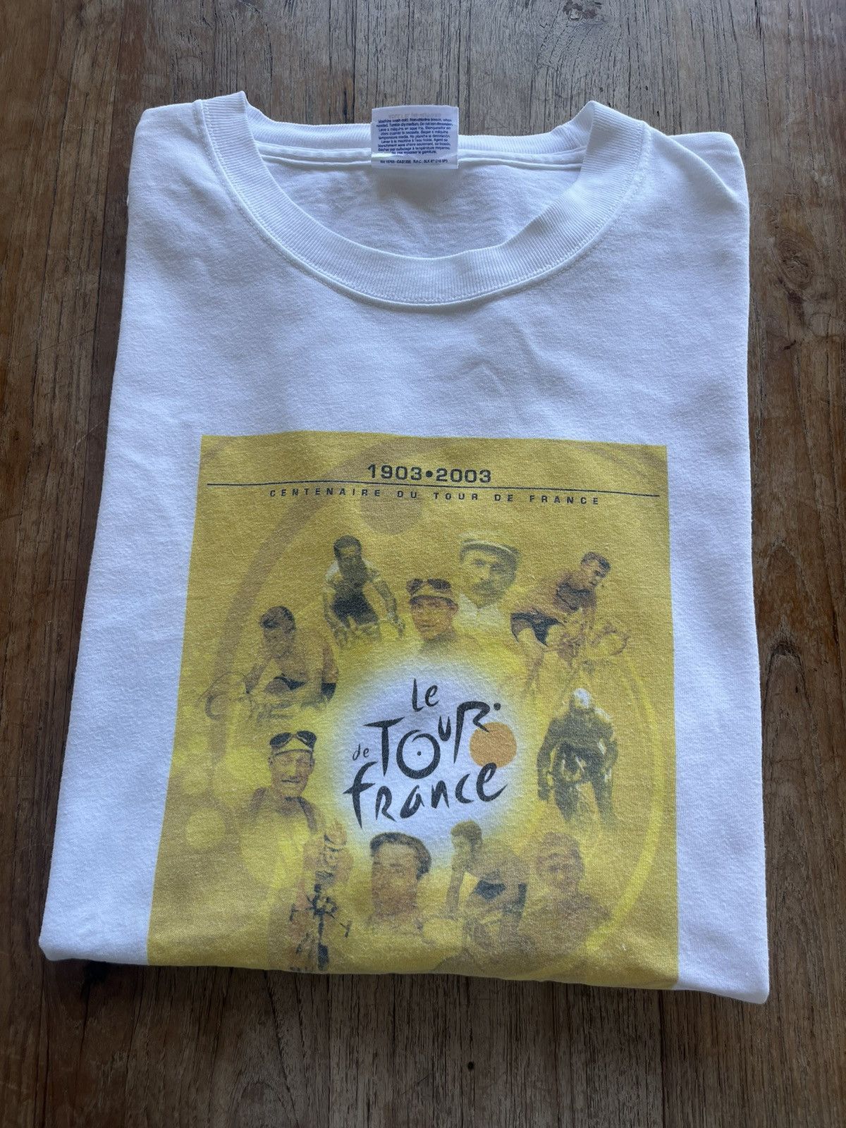 Vintage Vintage Le Du Tour De France 2003’s Tshirt Size US XL / EU 56 / 4 - 1 Thumbnail