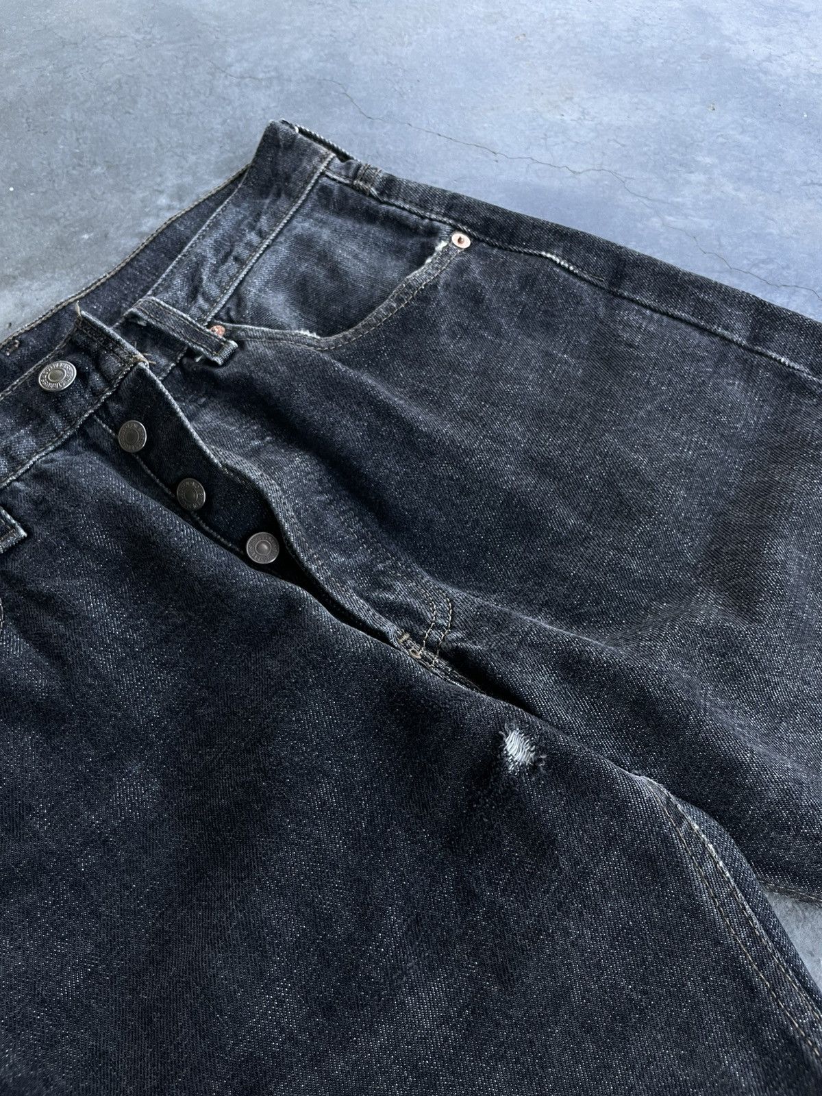 Levi's × Vintage VTG 90s Levi's 501 Superblack (Dark Grey) #553 Size US 31 - 7 Thumbnail