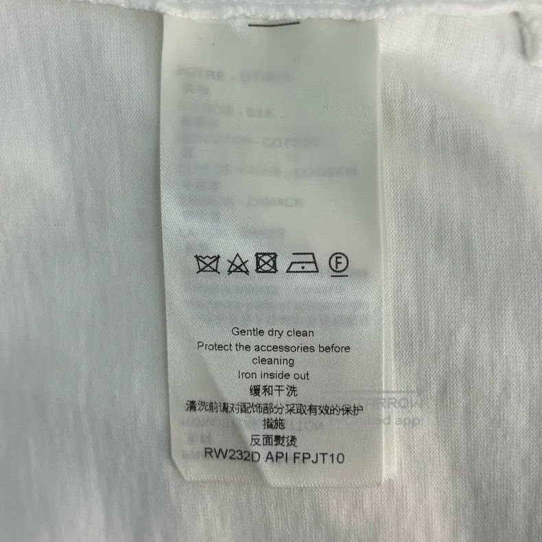 Louis Vuitton Louis Vuitton White shoulder zipper chain short sleeve Size S / US 4 / IT 40 - 6 Thumbnail