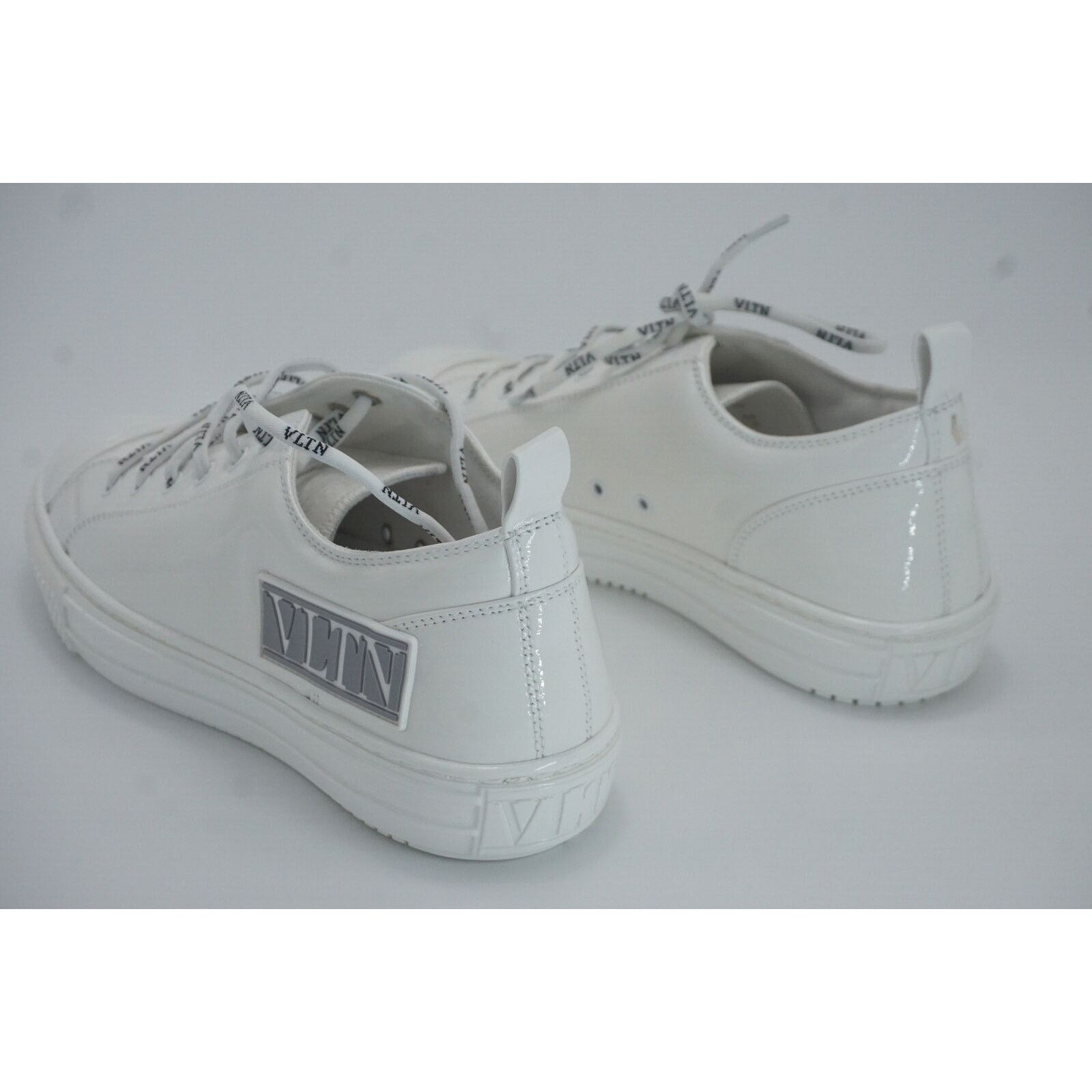 Valentino Valentino Giggies VLTN Logo White Patent Sneaker 39 low top Size US 9 / IT 39 - 5 Thumbnail