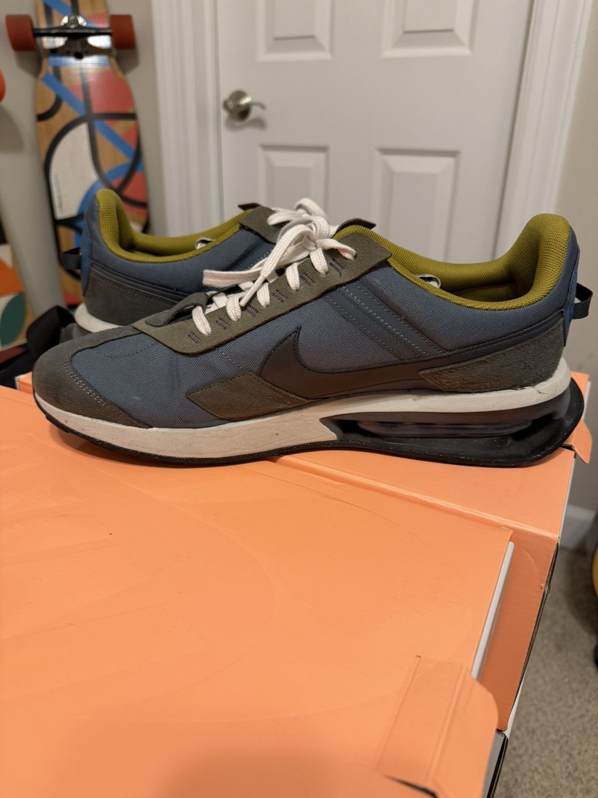 Nike Nike Ari Max Pre-Day ‘Hasta’ (M14) Size US 14 / EU 47 - 6 Thumbnail