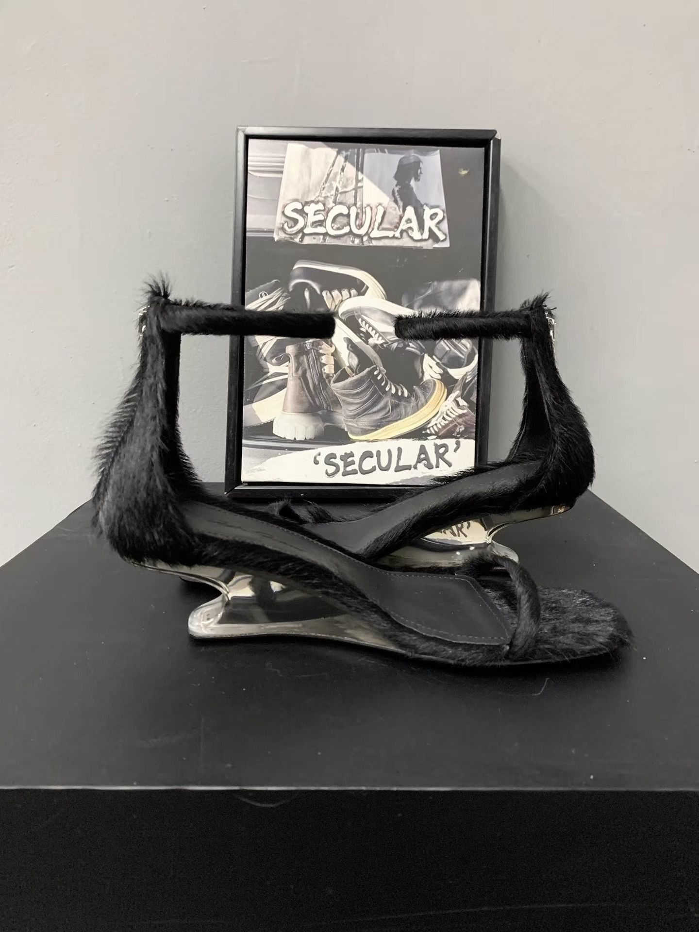 Rick Owens Rick Owens 23SS Ponyhair Transparent Heel Sandals K34 Size US 5 / IT 35 - 5 Thumbnail