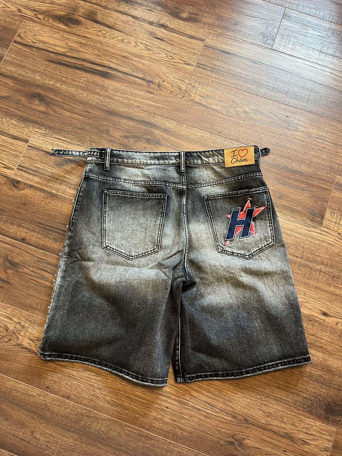 HMDD Hmdd black crystal baggy jorts Size US 36 / EU 52 - 2 Thumbnail