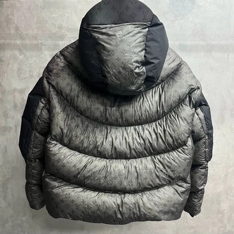 Louis Vuitton Louis Vuitton Gray 2054 Hooded Down Jacket. Size US XL / EU 56 / 4 - 2 Thumbnail
