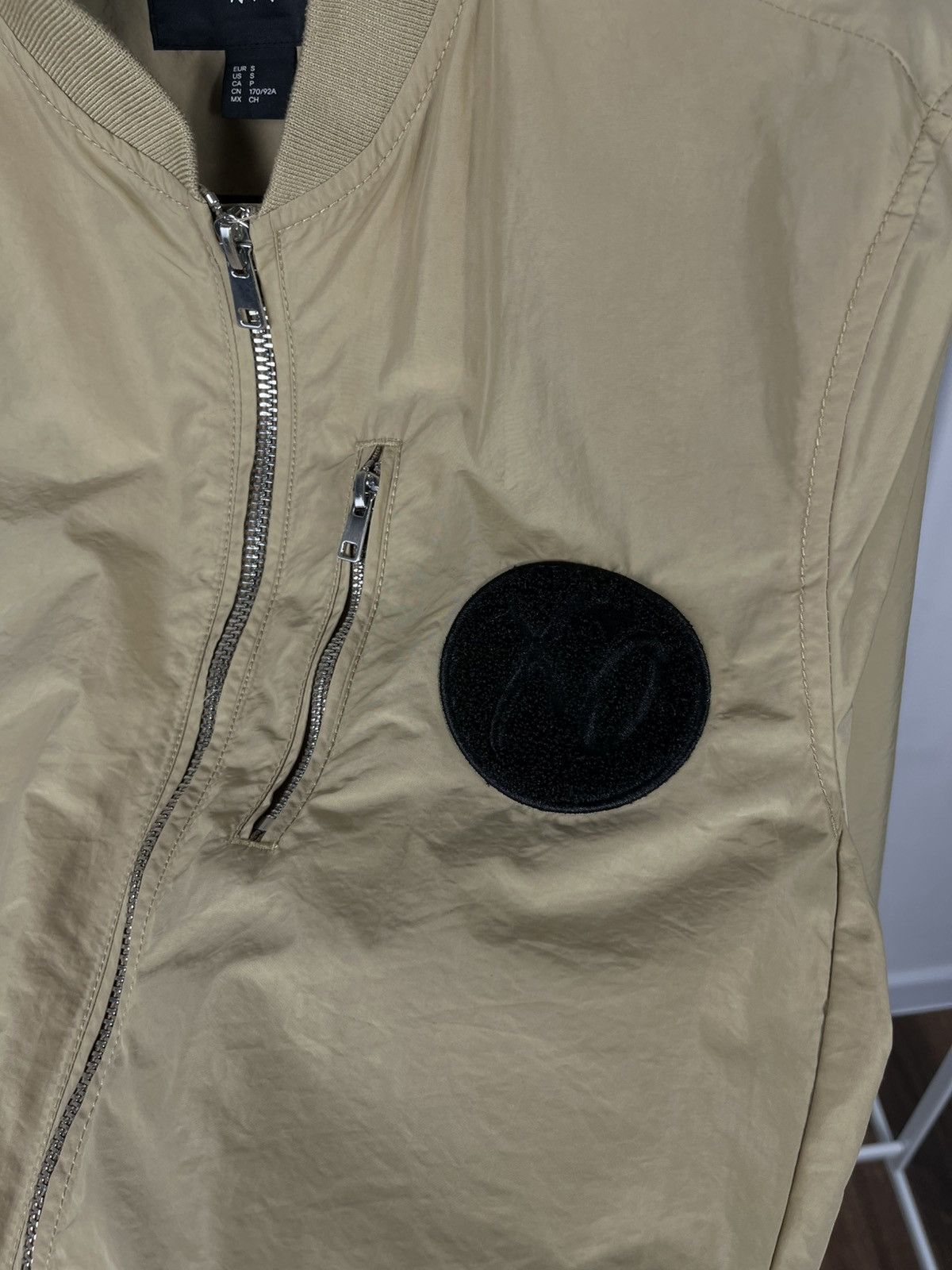 H&M H&M XO Bomber Jacket Beige Full Zip Streetwear Size US S / EU 44-46 / 1 - 4 Thumbnail