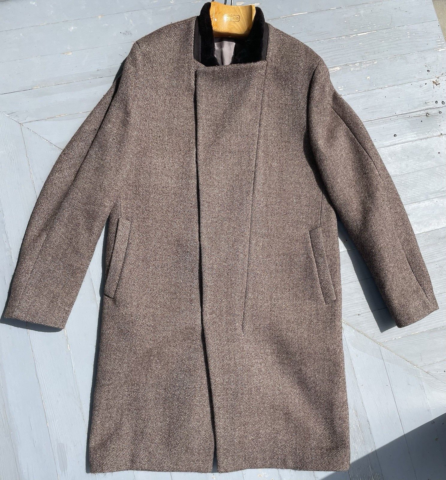 3.1 Phillip Lim Brown 3.1 Philip Lim heavy wool overcoat with fur collar Size US M / EU 48-50 / 2 - 1 Thumbnail