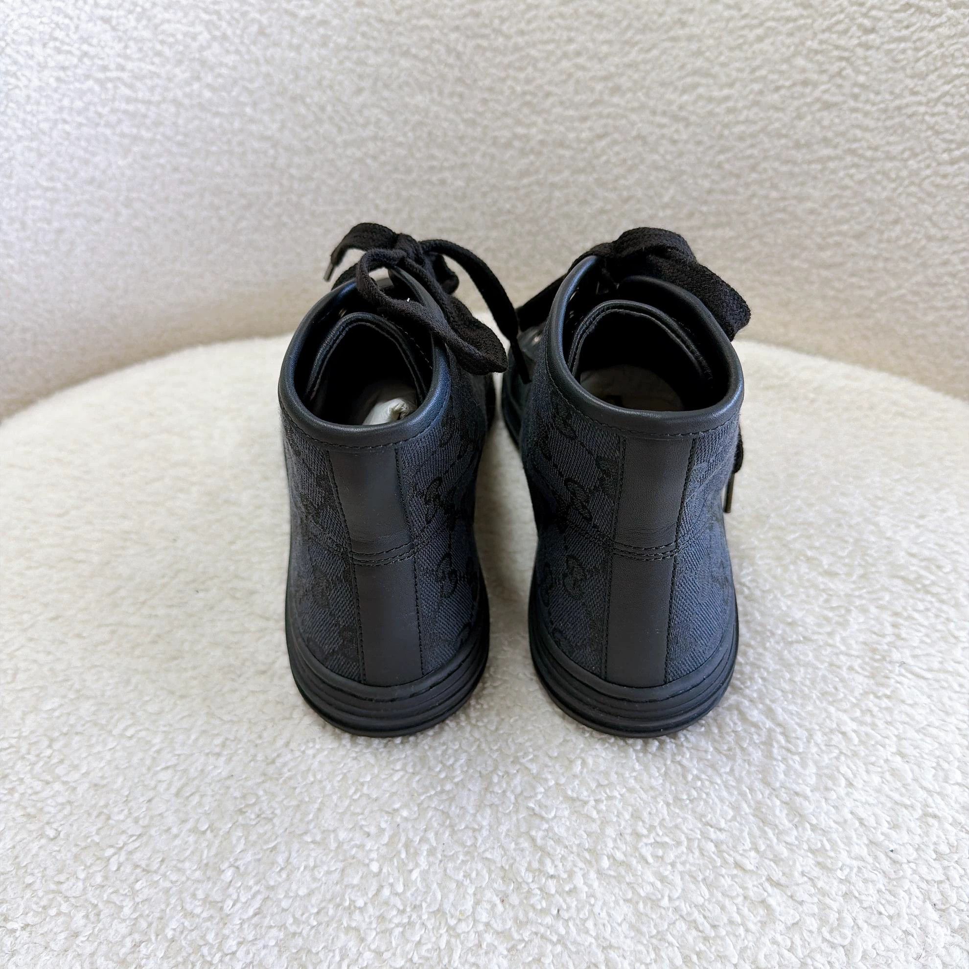 Gucci Gucci Black Canvas All-Over Logo Sneakers 37 Size US 6.5 / IT 36.5 - 4 Thumbnail