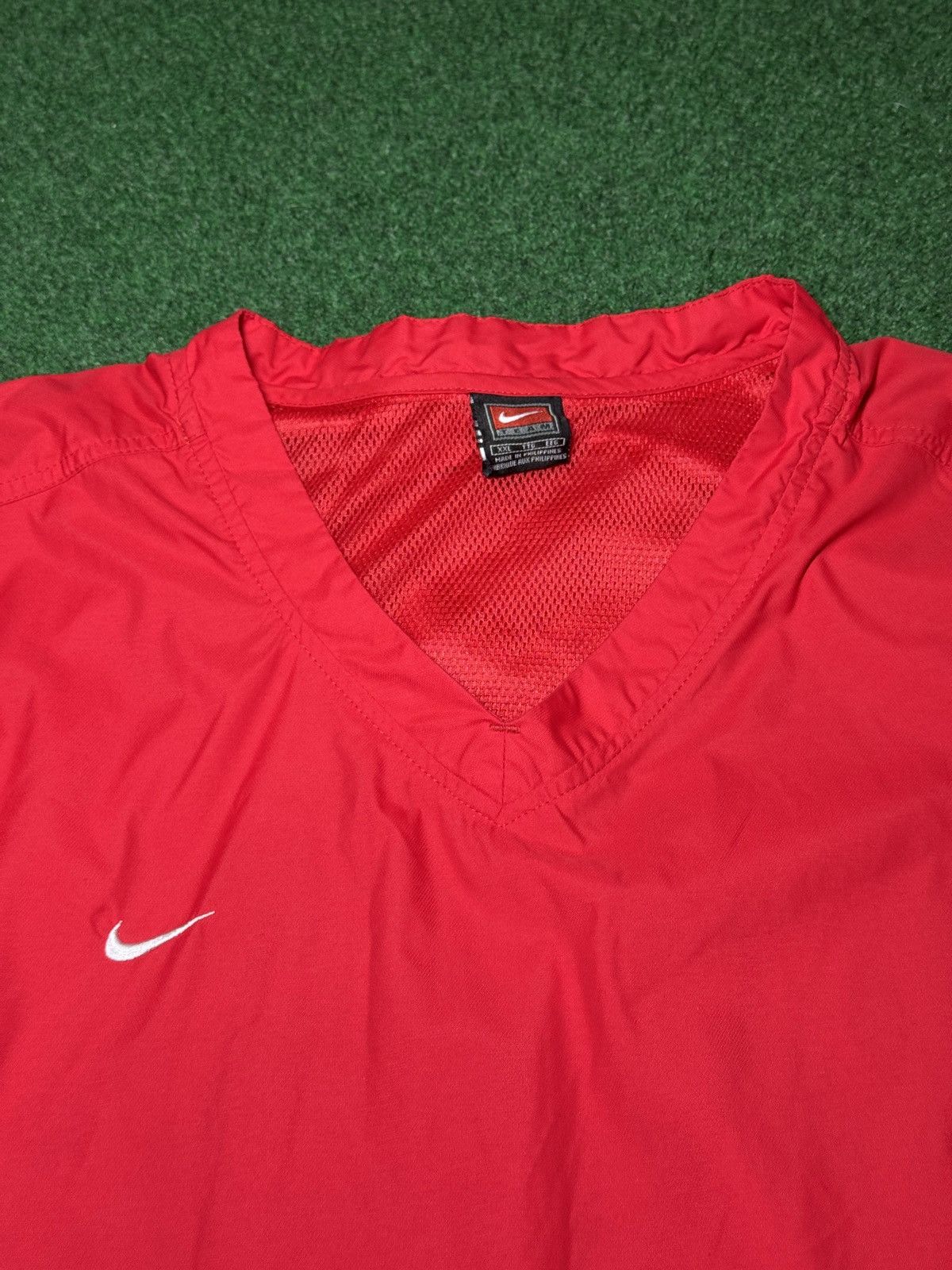 Nike Nike Lightweight Red Windbreaker XXL Zipper Pockets V Neck Size US XXL / EU 58 / 5 - 2 Thumbnail
