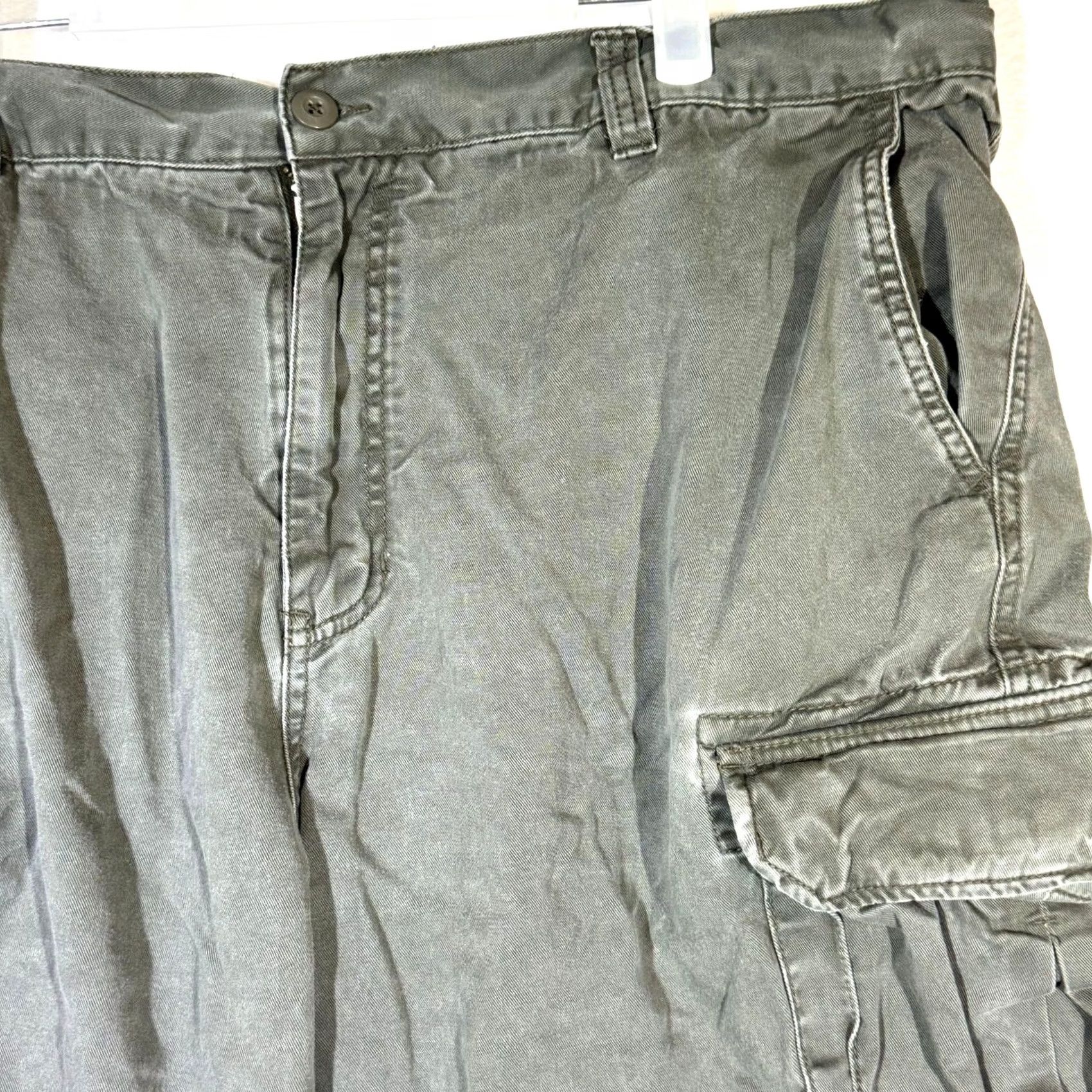 Vintage Bass Cargo Shorts 40 Green Cotton Utility Multi-Pocket High-Rise Zip Fly Men’s Size US 40 / EU 56 - 5 Thumbnail