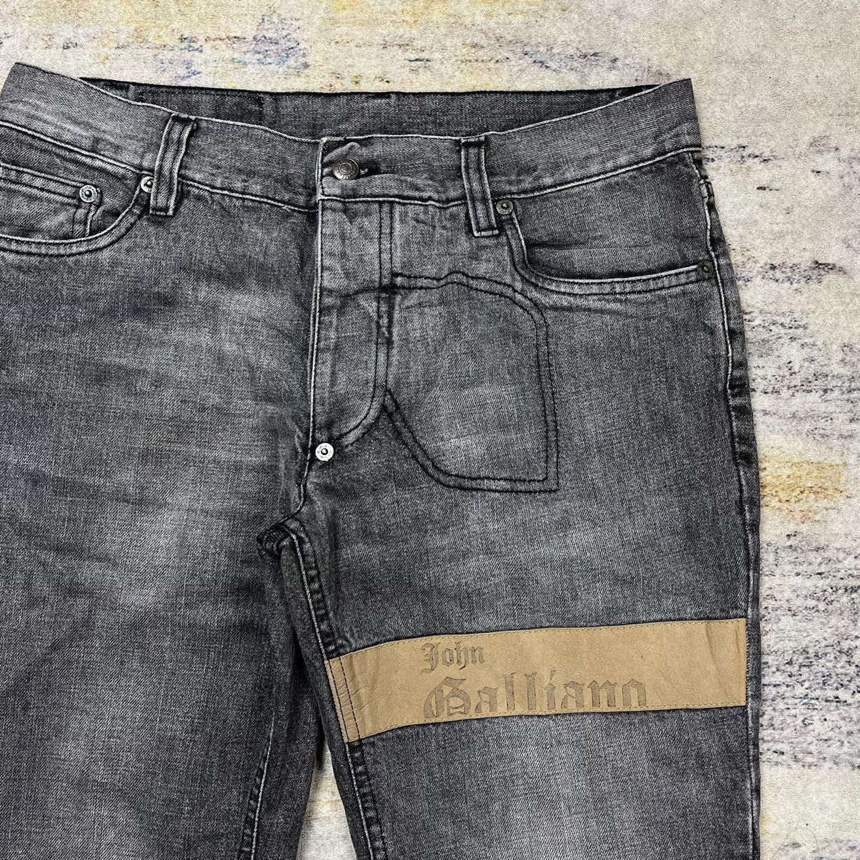 John Galliano John Galliano spell out leather logo denim pants Size US 31 - 7 Thumbnail