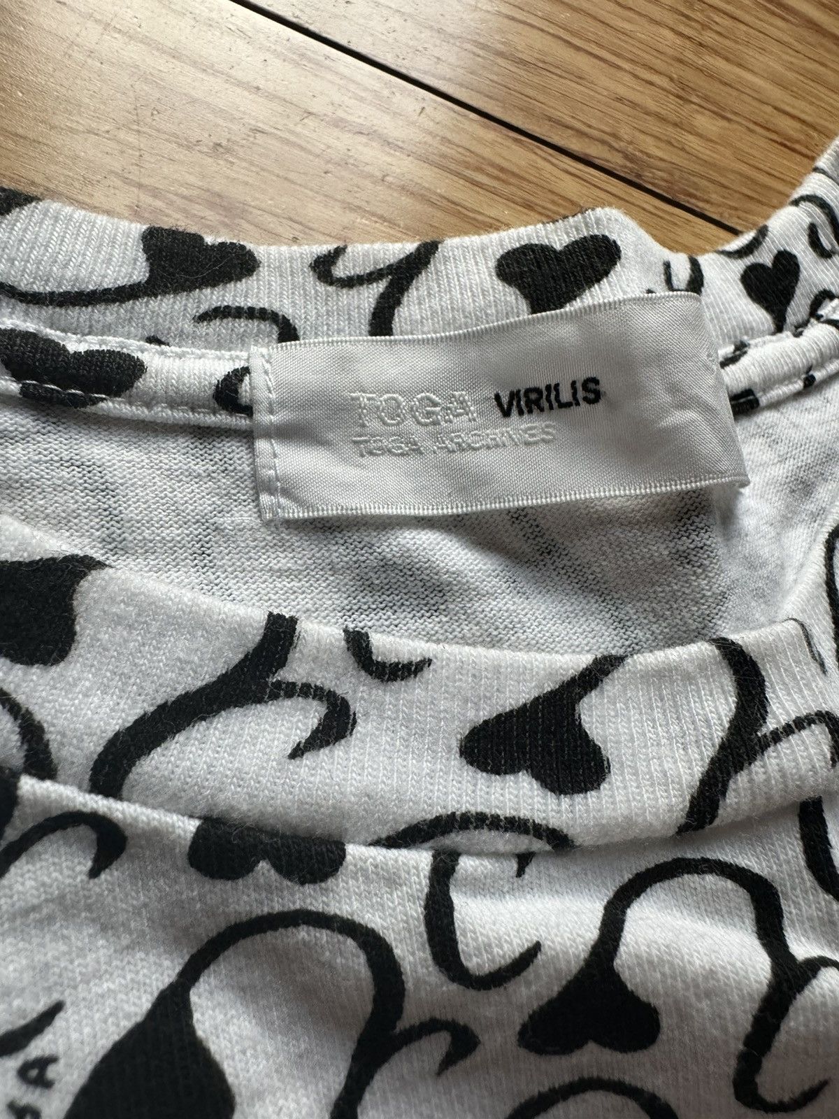Japanese Brand × Toga Toga Virilis Heart Flower Print T-Shirt Size US M / EU 48-50 / 2 - 8 Thumbnail