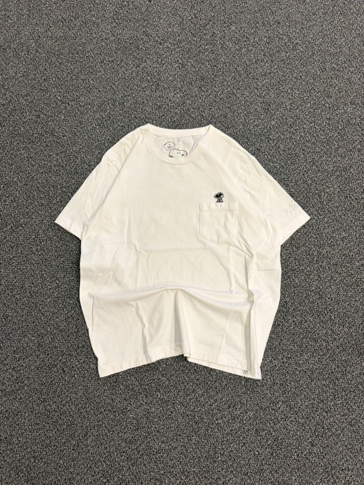 Kaws × Uniqlo Uniqlo x KAWS Peanuts Tee Size US M / EU 48-50 / 2 - 2 Thumbnail