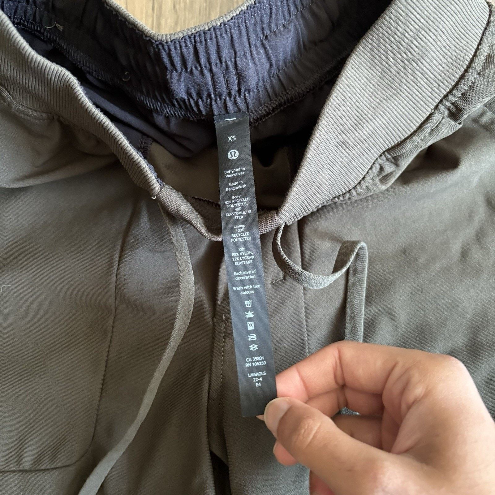 Lululemon Lululemon Men’s ABC Jogger Size XS Green Olive Green Size US 26 / EU 42 - 3 Thumbnail