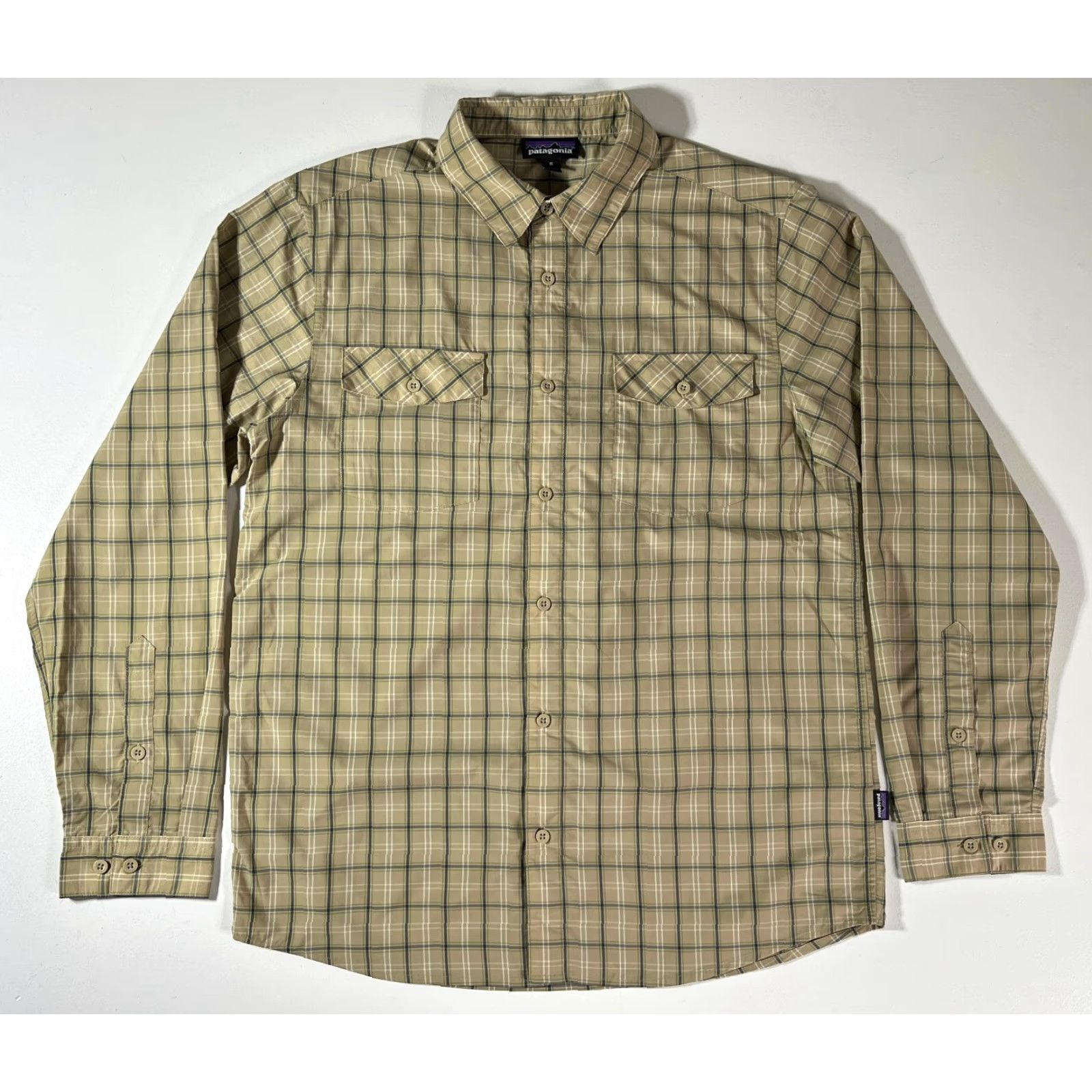 Patagonia Patagonia Men's Shirt Long-Sleeved Plaid Sz M Tan Button-Up Casual Outdoor with Pockets Size US M / EU 48-50 / 2 - 3 Thumbnail