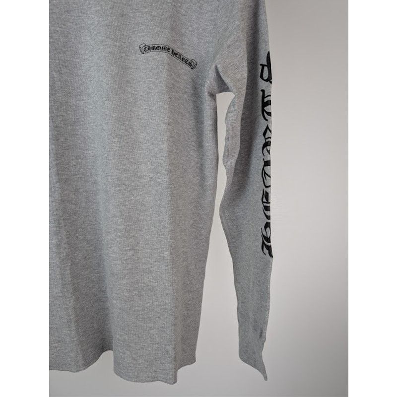 Chrome Hearts o1rshd1 Scroll Logo Long-Sleeve T-Shirt in Grey Size US L / EU 52-54 / 3 - 6 Thumbnail