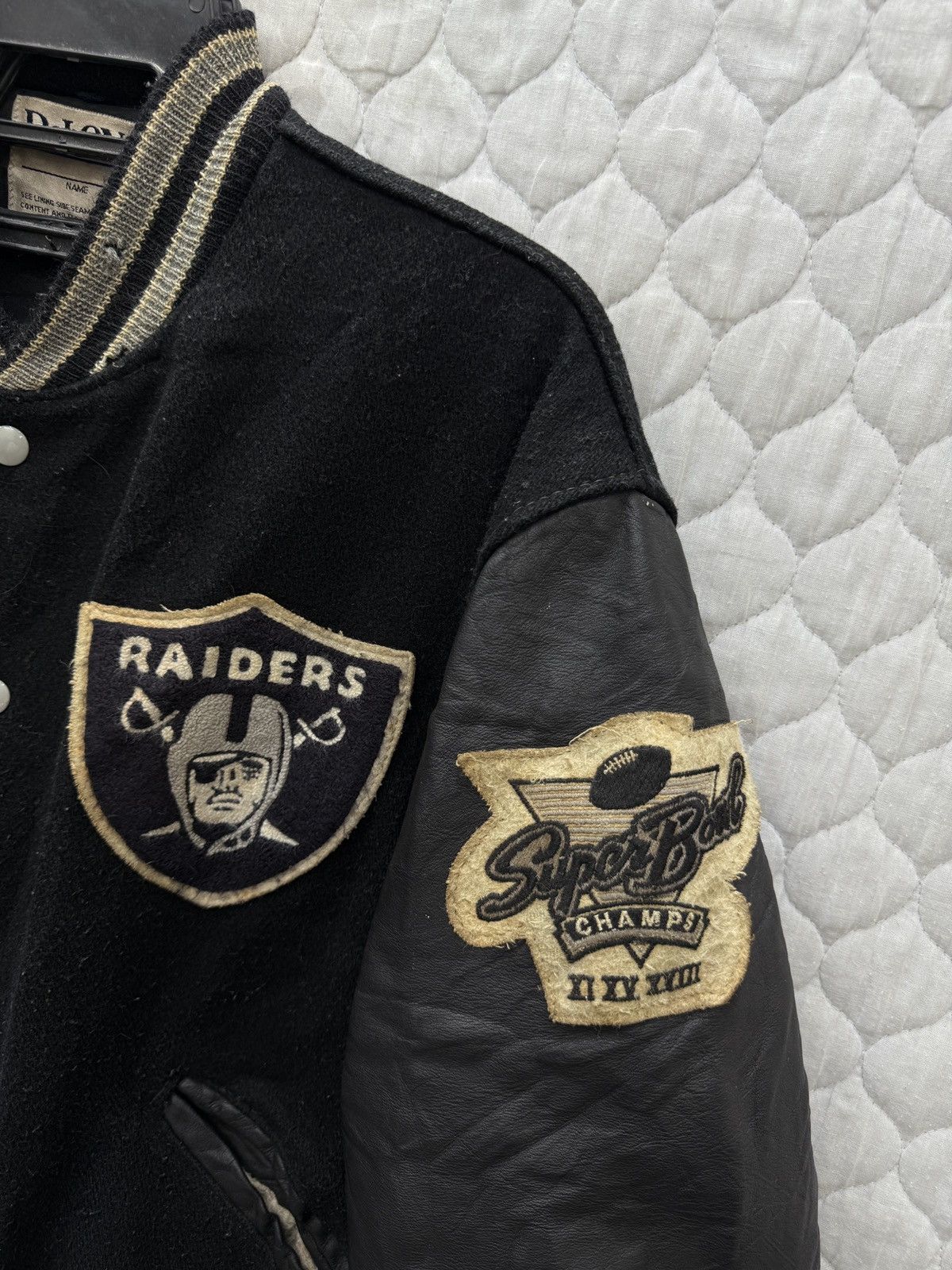 NFL 🔥🔥🔥ARCHIVE VINTAGE NFL LAS VEGAS RIDERS VARSITY JACKET Size US M / EU 48-50 / 2 - 12 Thumbnail