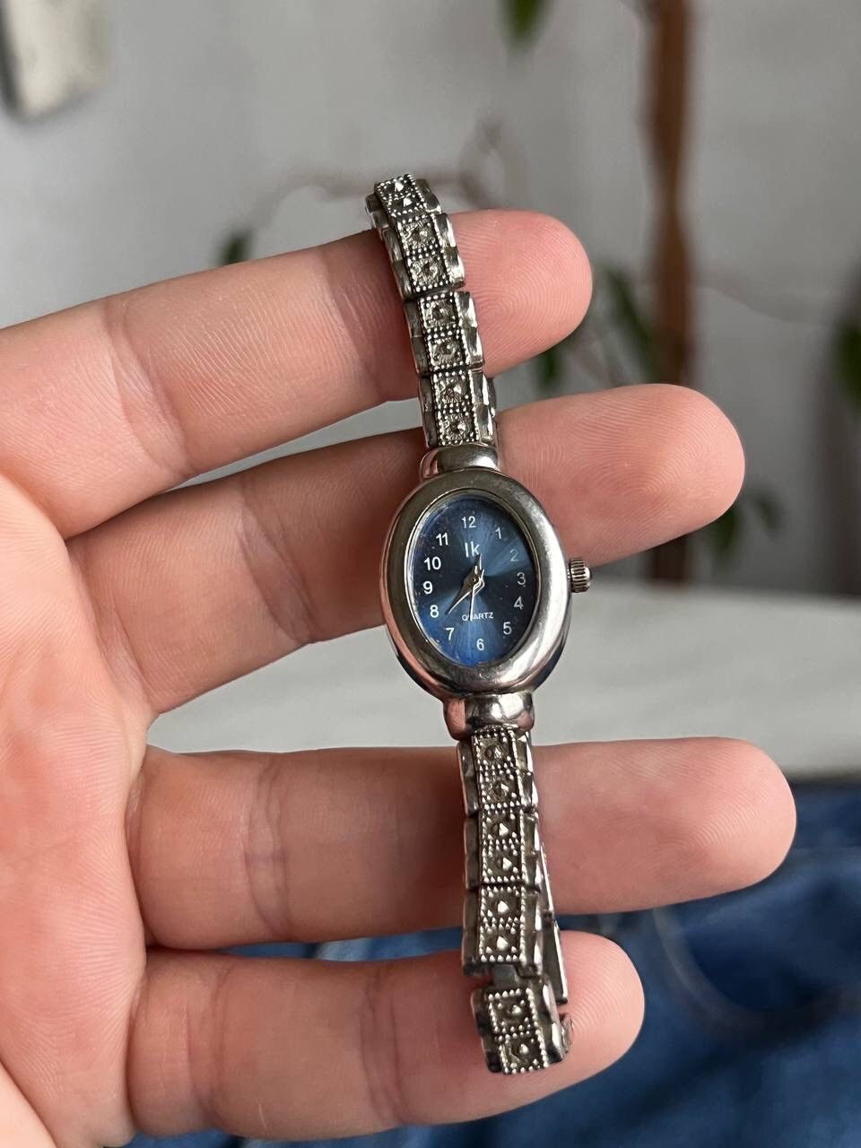 Japanese Brand × Vintage Vintage 🌊 Blue Dial Japanese style futuristic Watch Size ONE SIZE - 4 Thumbnail