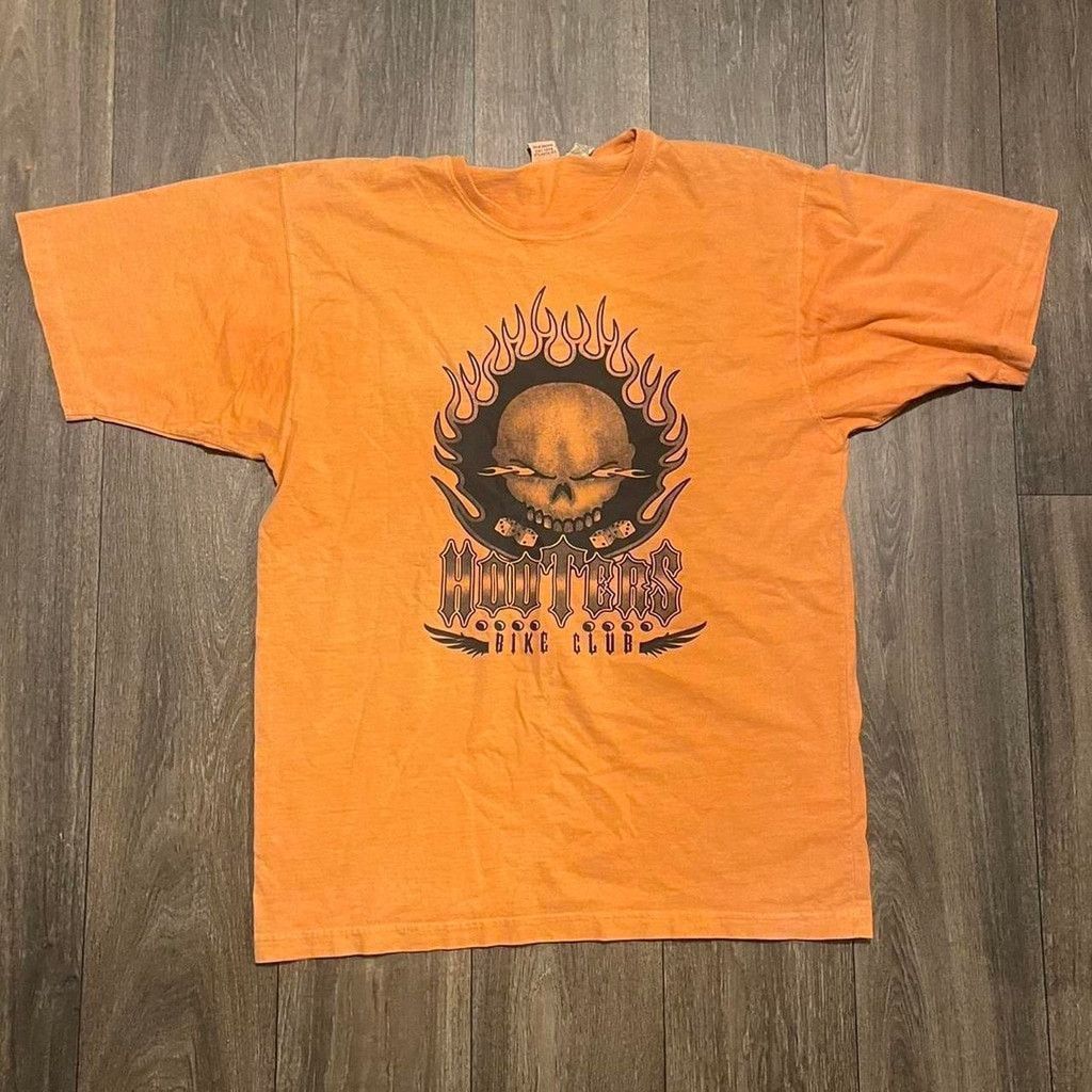 Other Y2K Hooters Biker club tee size M Size US XXS / EU 40 - 1 Thumbnail