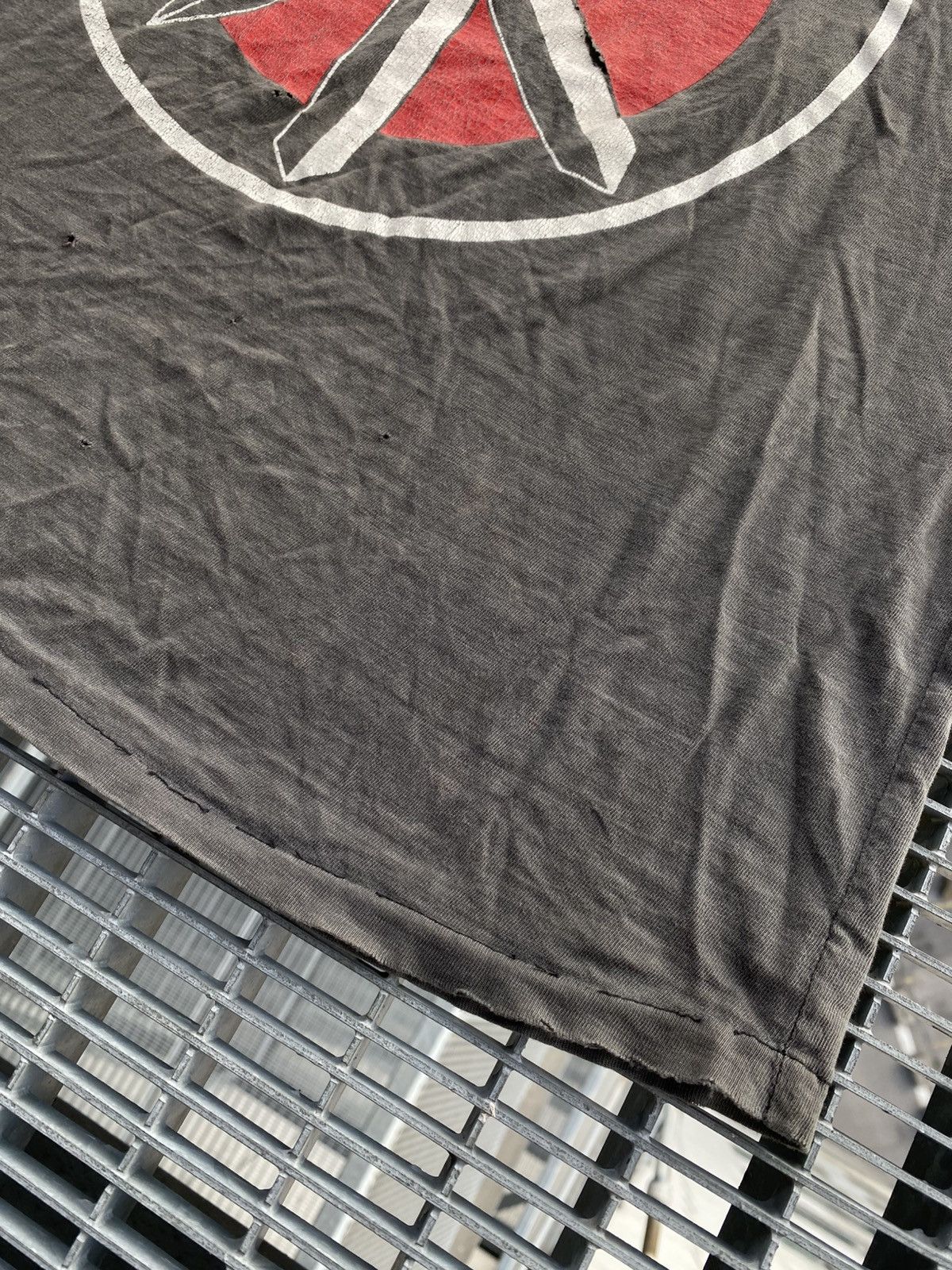 Band Tees Vintage 80s Trashed Dead Kennedys Band T-Shirt Size US L / EU 52-54 / 3 - 7 Thumbnail
