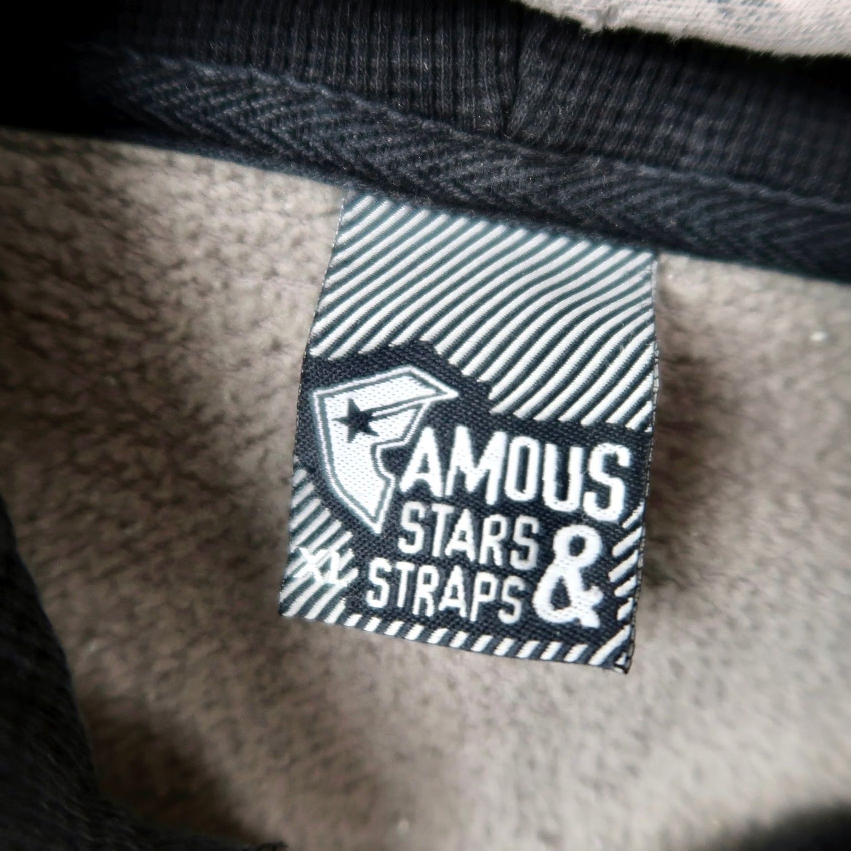 Vintage VINTAGE Famous Stars and Straps Geometric Full Zip Hoodie Mens XL Gray Distressed Size US XL / EU 56 / 4 - 4 Thumbnail