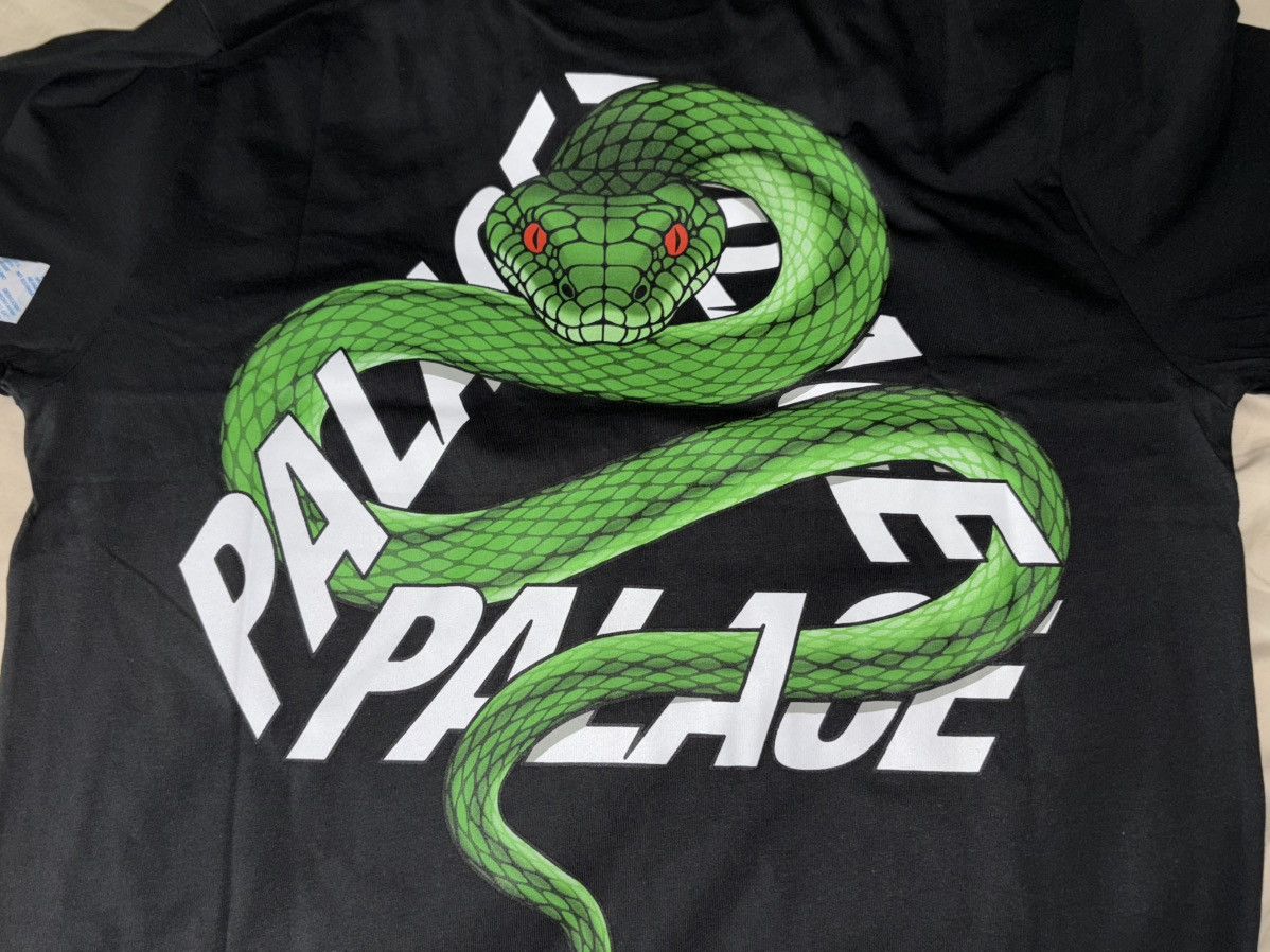 Palace Palace Snakey P3 Tri-Ferg T-Shirt Black Size US XXL / EU 58 / 5 - 1 Thumbnail