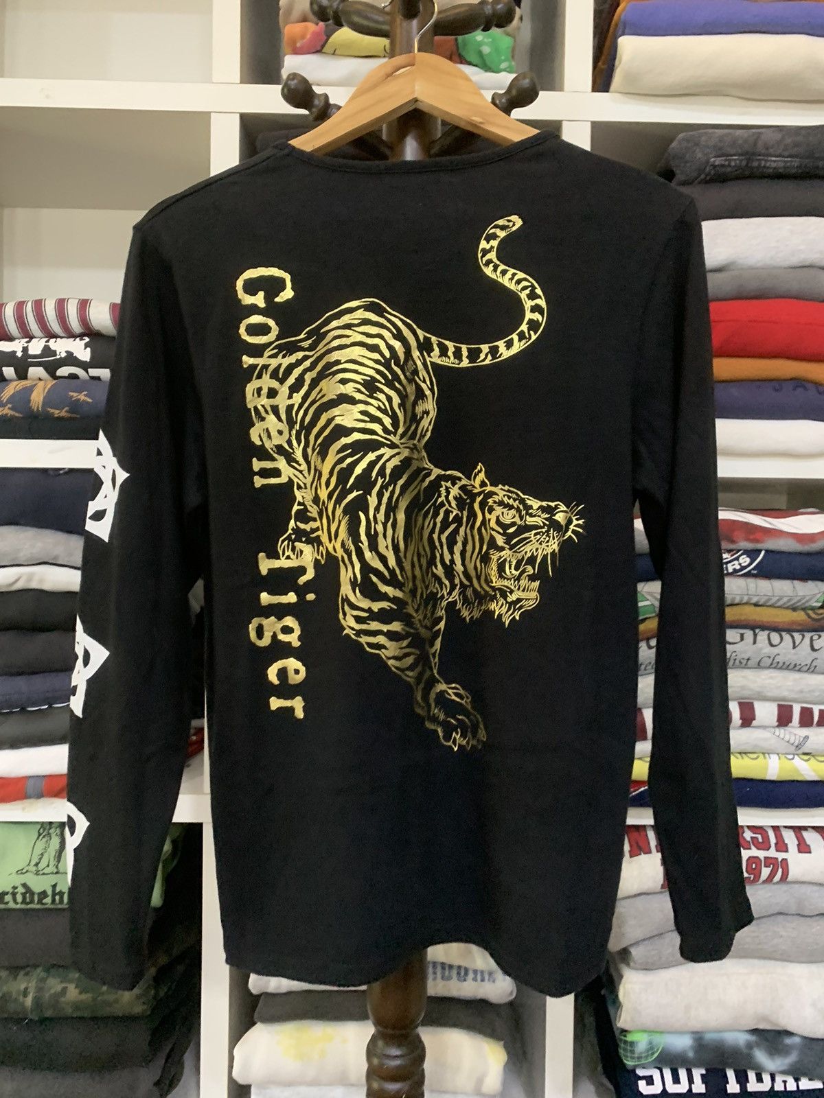 Vintage Shiny Ripple Panthera Tigris Size US S / EU 44-46 / 1 - 1 Thumbnail