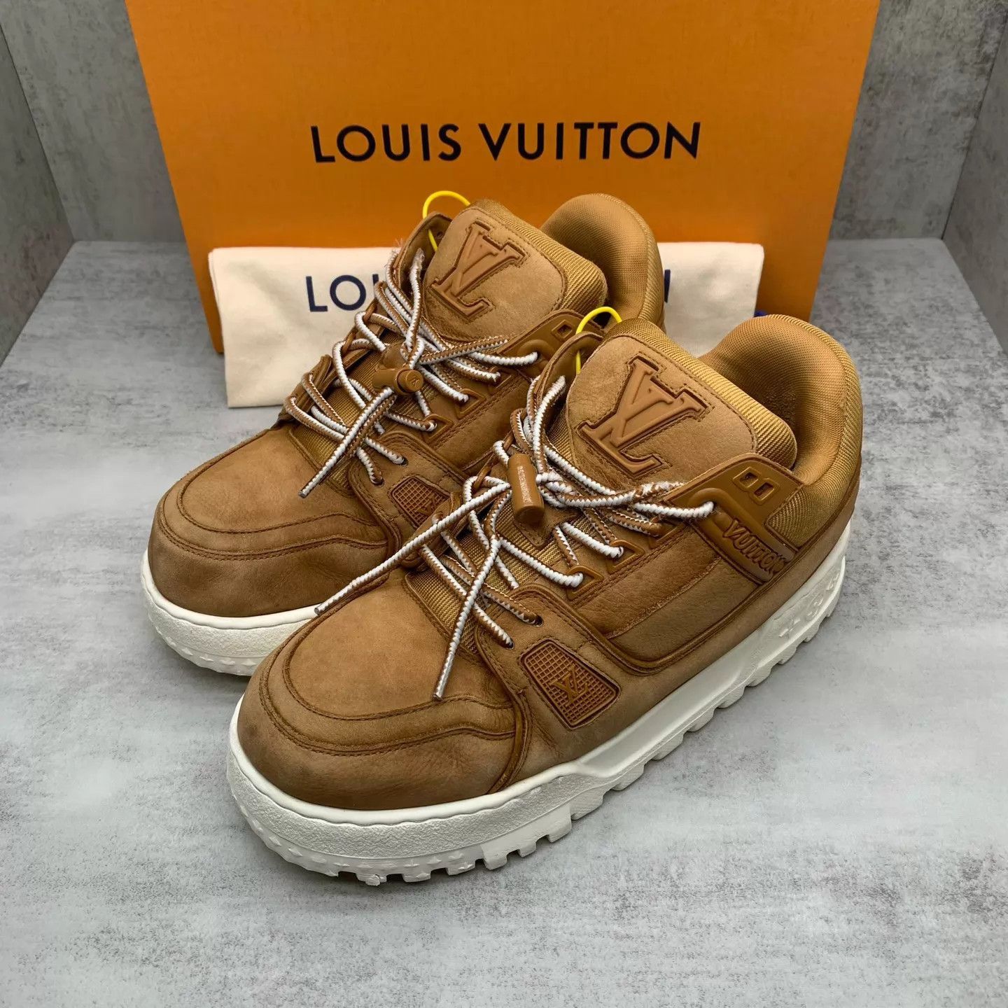 Louis Vuitton Brown Lace-Up Sneakers Size 7 Size US 7 / EU 40 - 1 Thumbnail