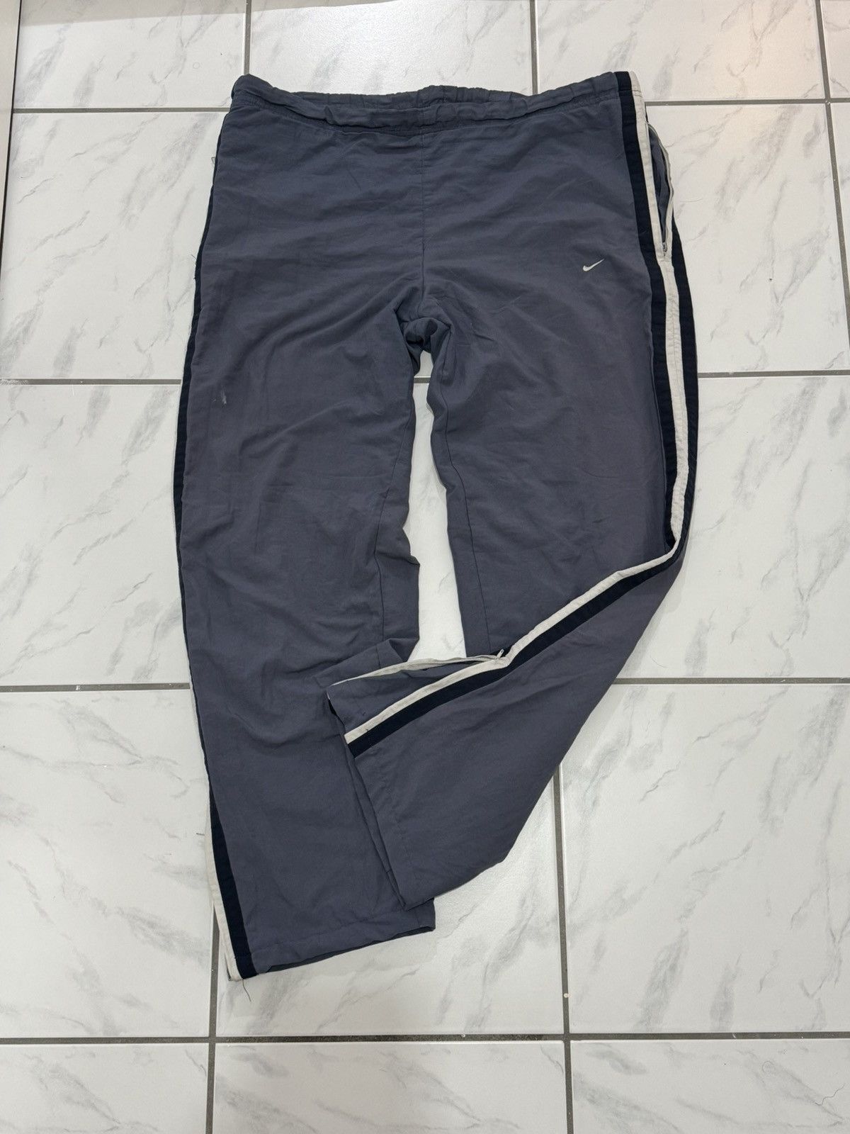 Nike Vintage Baggy Nike Trackpants M Size US 32 / EU 48 - 1 Thumbnail