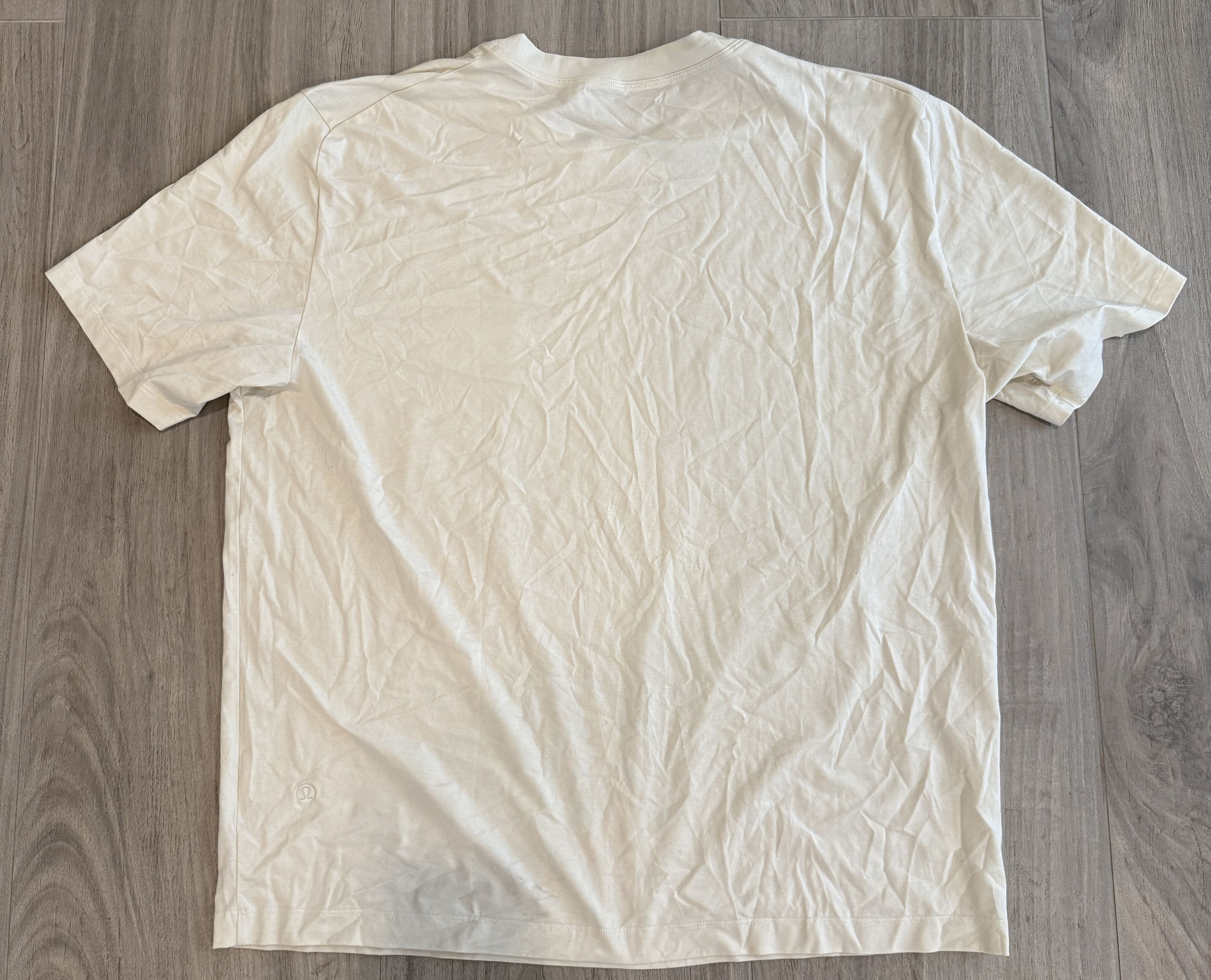 Lululemon Lululemon Cream/Off-White Chest Pocket Short Sleeve T-Shirt Size US L / EU 52-54 / 3 - 3 Thumbnail