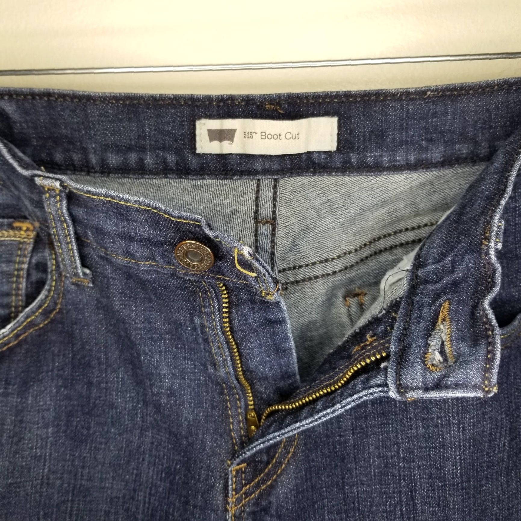Levi's VINTAGE? (No vintage indicator) Levi's 515 Jeans Bootcut Women Size 8 Blue 32x33 Women's Jeans Levi 515 Bootcut Blue Size 8 Womens Size 30" / US 8 / IT 44 - 3 Thumbnail
