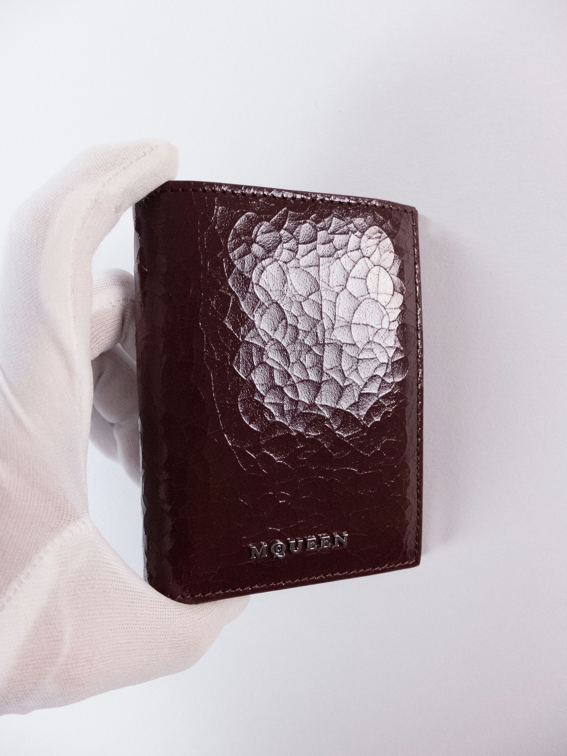 Alexander McQueen ALEXANDER MCQUEEN red cracked leather bifold card holder Size ONE SIZE - 5 Thumbnail