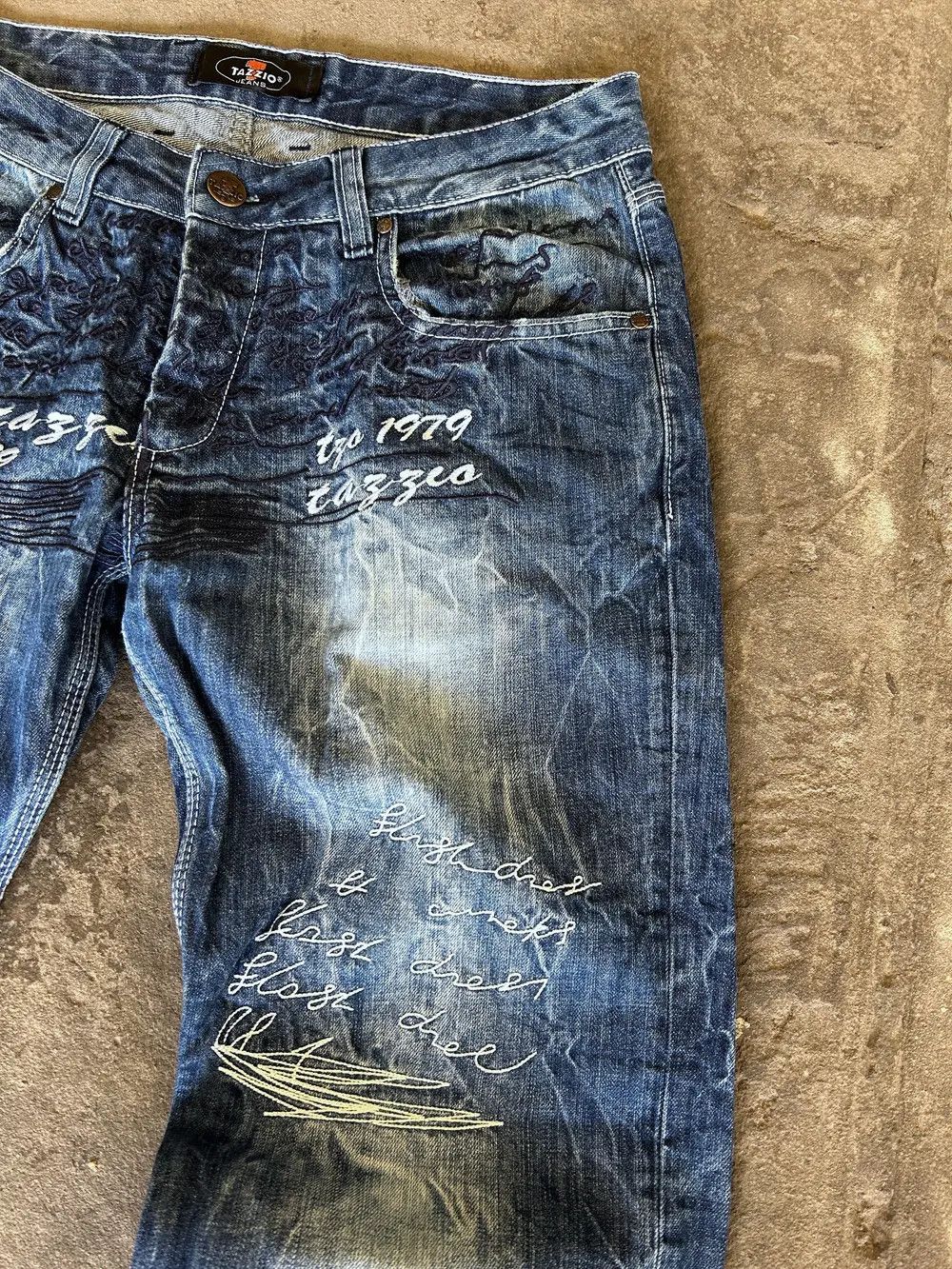 Hysteric Glamour × Japanese Brand Japanese Crazy Ed Hardy Style Distressed Washed Jeans Size US 32 / EU 48 - 4 Thumbnail