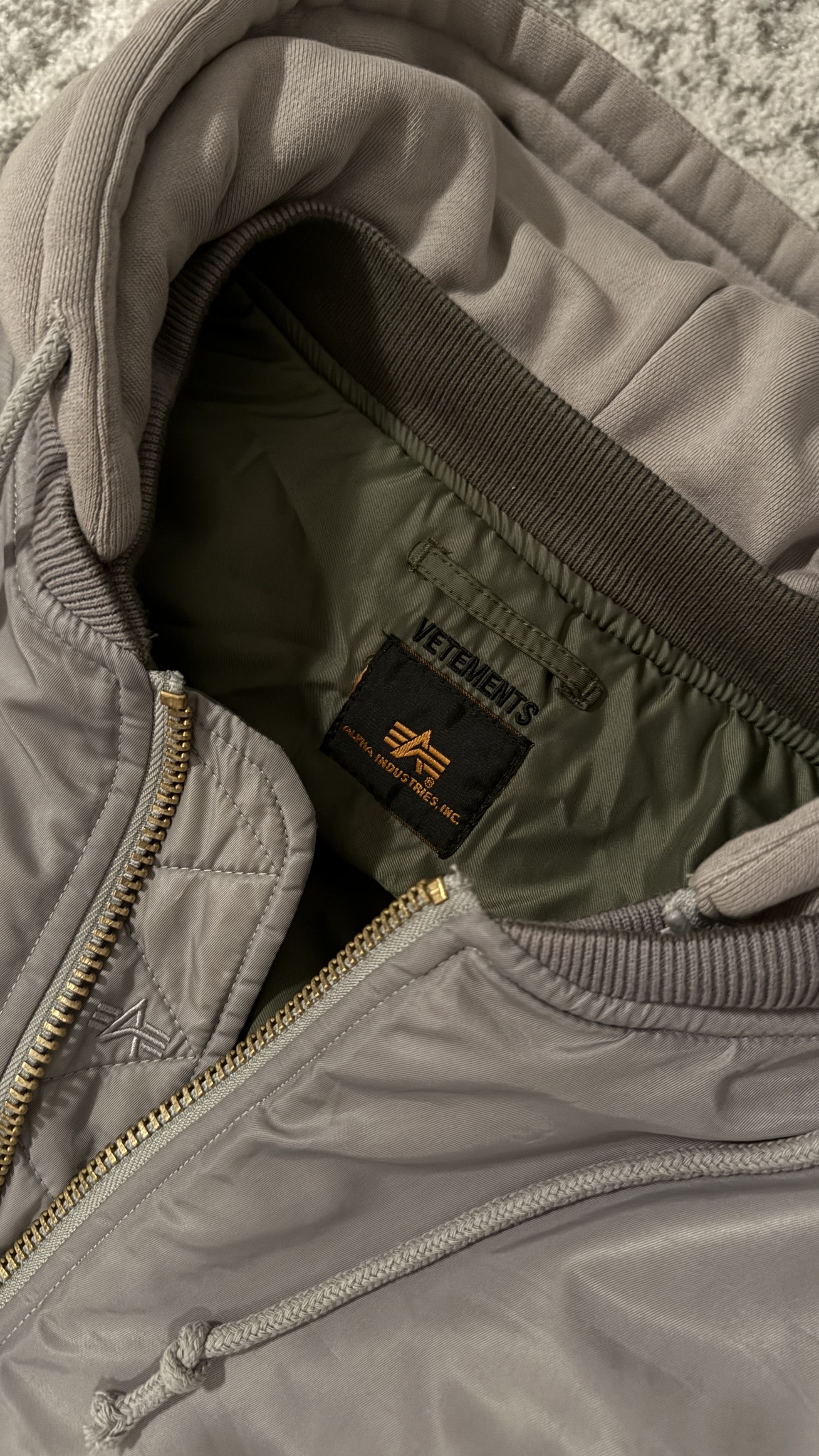 Alpha Industries × Vetements Vetements x Alpha Industries 2018 Reversible Bomber Jacket Size US XS / EU 42 / 0 - 3 Thumbnail
