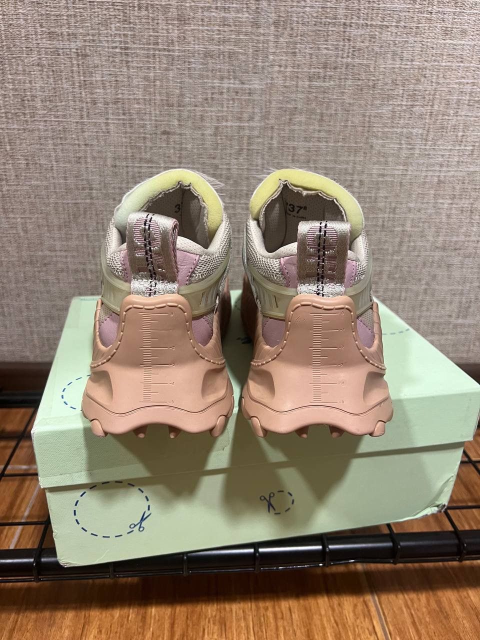 Off-White OFF WHITE ODSY-1000 PINK BEIGE Size US 7 / IT 37 - 5 Thumbnail