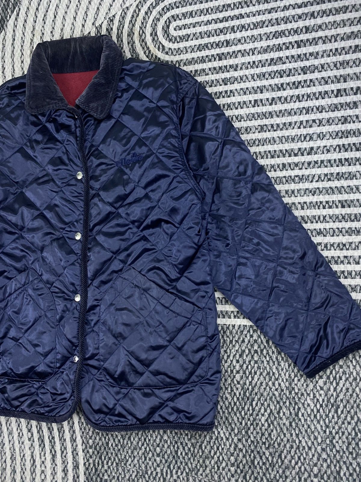 Ellesse Vintage Ellesse Burgundy Reversible Puffer Jacket Size US L / EU 52-54 / 3 - 6 Thumbnail