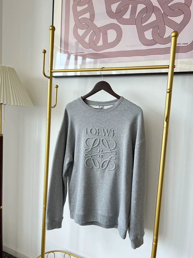 Loewe LOEWE Gray logo embossed round neck long sleeve hoodie Size S / US 4 / IT 40 - 1 Thumbnail