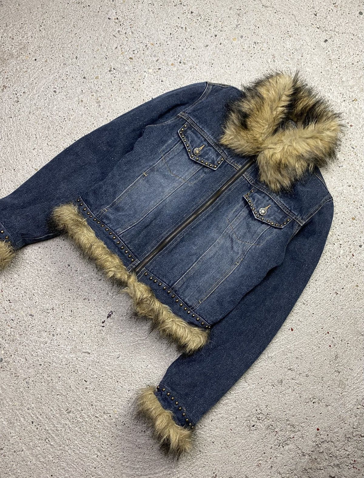 Japanese Brand Vintage faux fur denim jeans jacket if six was nine japan Size S / US 4 / IT 40 - 2 Thumbnail