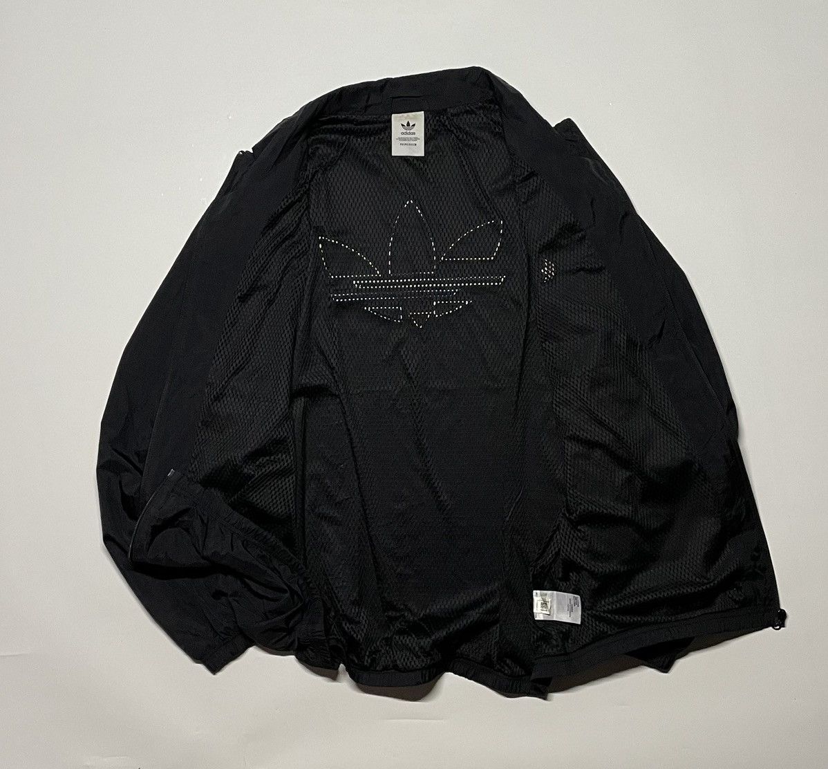 Adidas Adidas Adicolor Shattered Trefoil Woven Track Jacket Size US XL / EU 56 / 4 - 16 Thumbnail