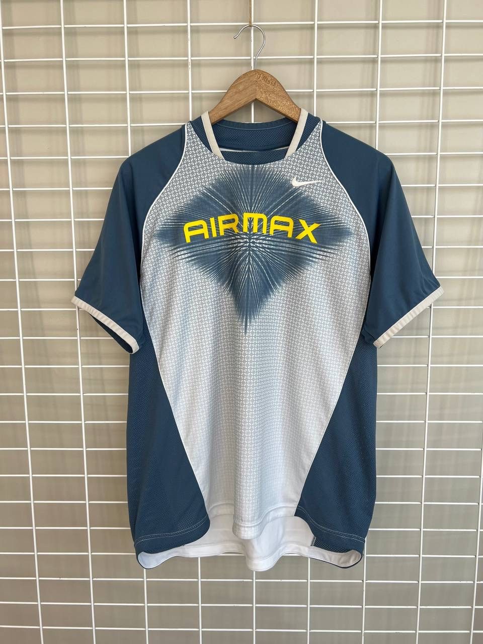 Nike Nike Air Max Vintage Centre Logo T-Shirt Mens Size M Jersey Size US M / EU 48-50 / 2 - 1 Thumbnail