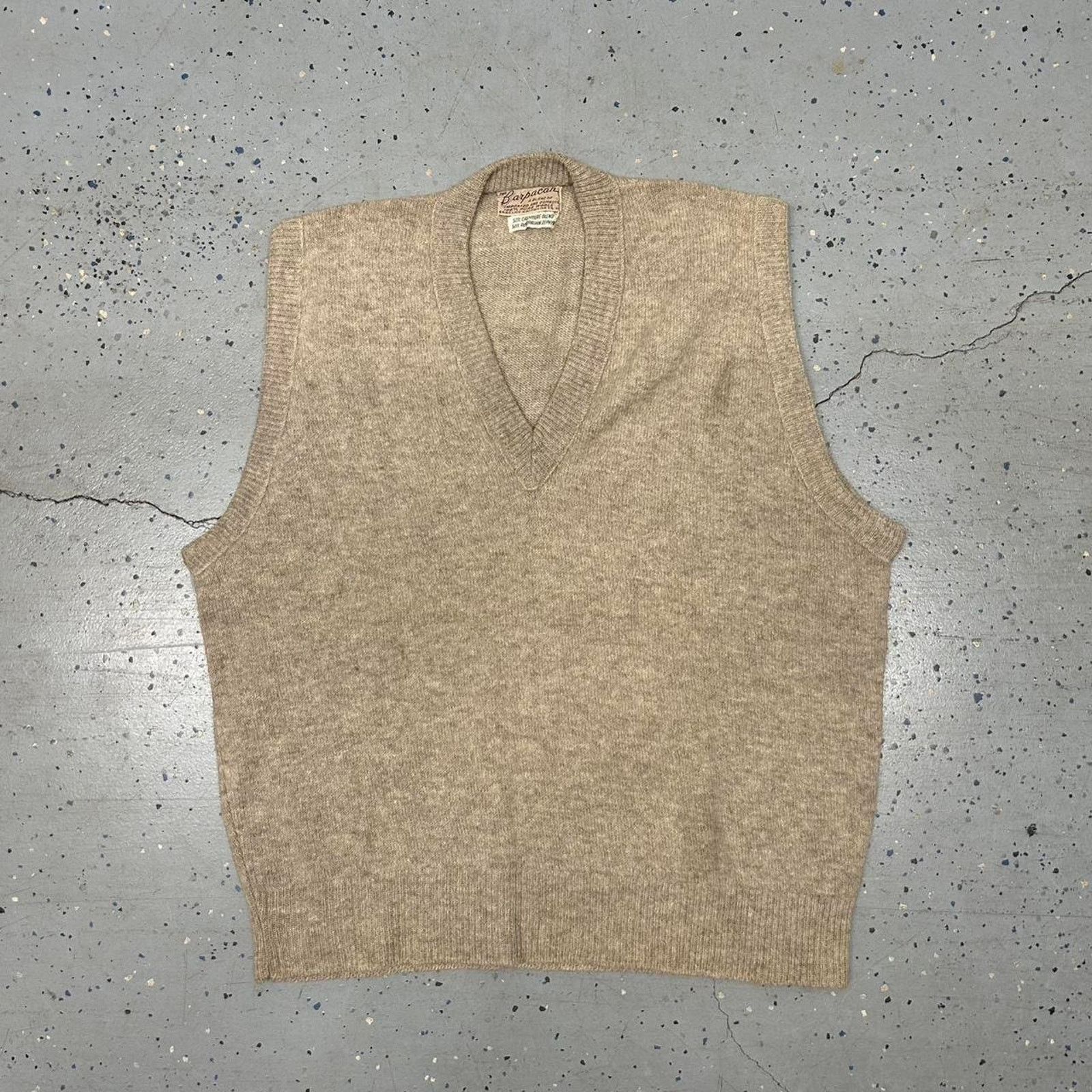 Other VTG Cream Barpacan cashmere blend sweater vest knit Size US L / EU 52-54 / 3 - 1 Thumbnail