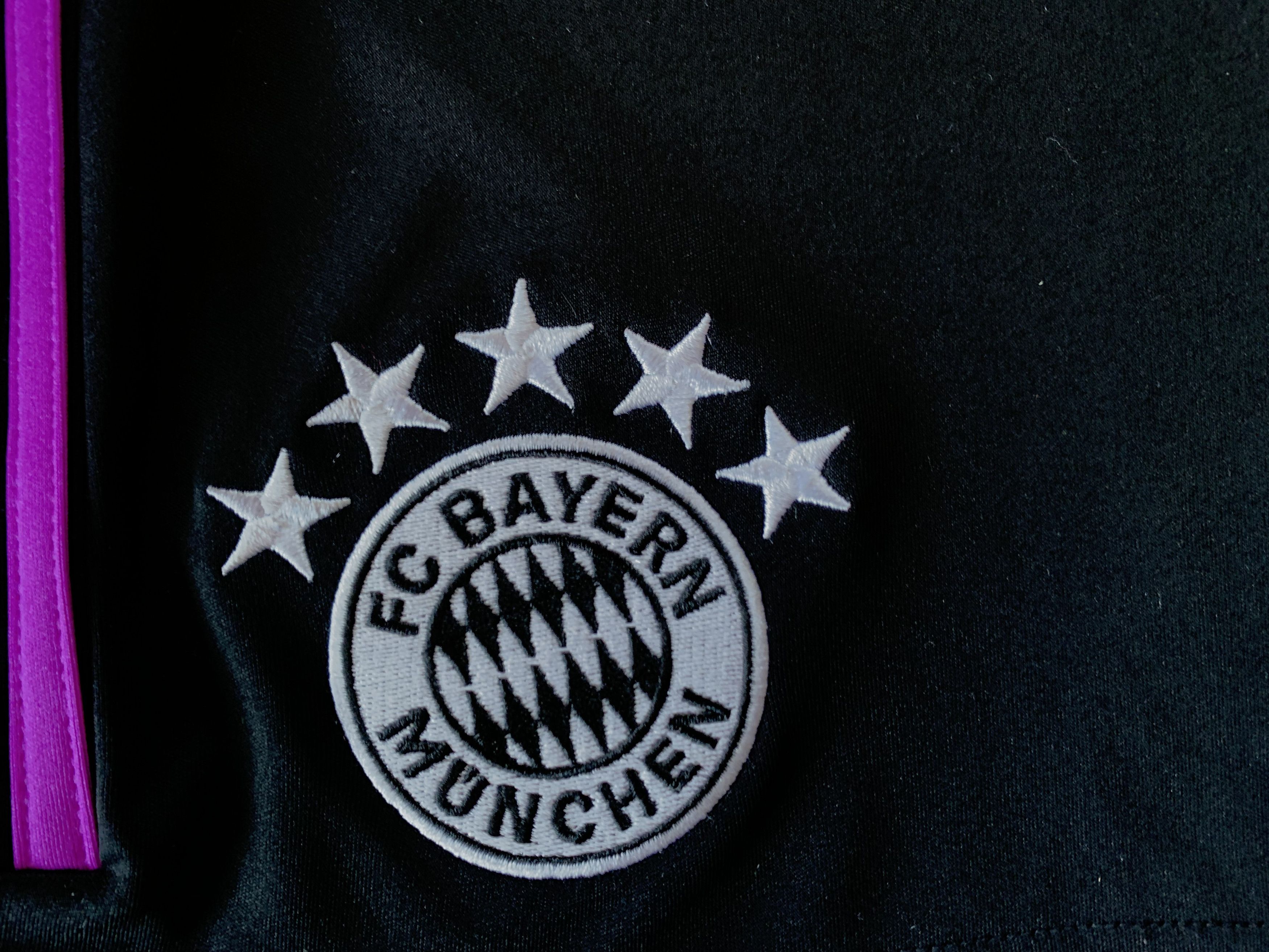 Adidas × Vintage Adidas FC Bayern Munchen Shorts 2023 Size US 30 / EU 46 - 5 Thumbnail