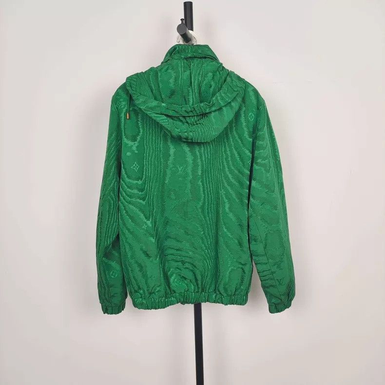 Louis Vuitton Louis Vuitton Green rendering full printed logo zipper ass Size US S / EU 44-46 / 1 - 2 Thumbnail