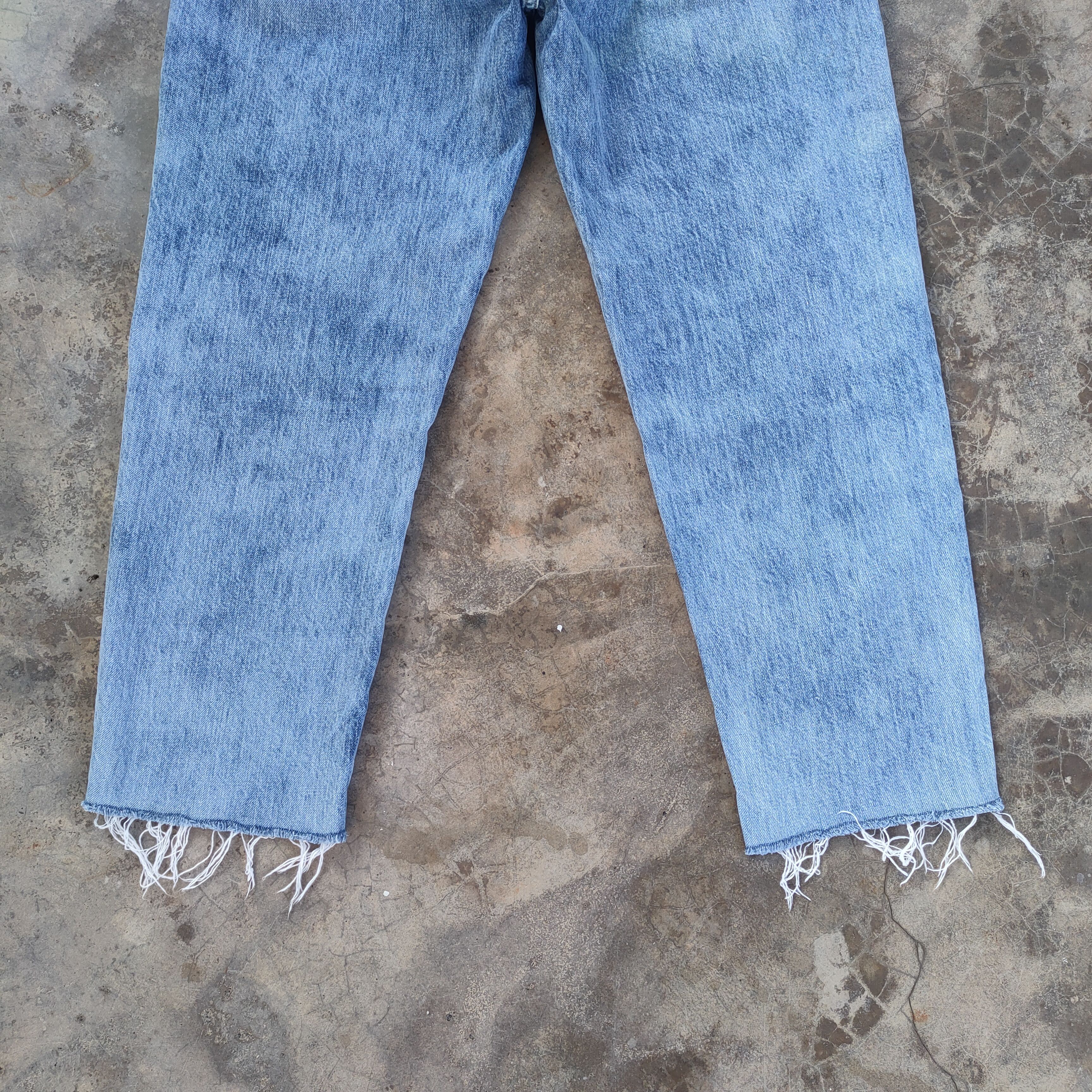 Japanese Brand VINTAGE JAPANESE DISTRESSED FADED JEANS PANTS Size US 33 - 9 Thumbnail