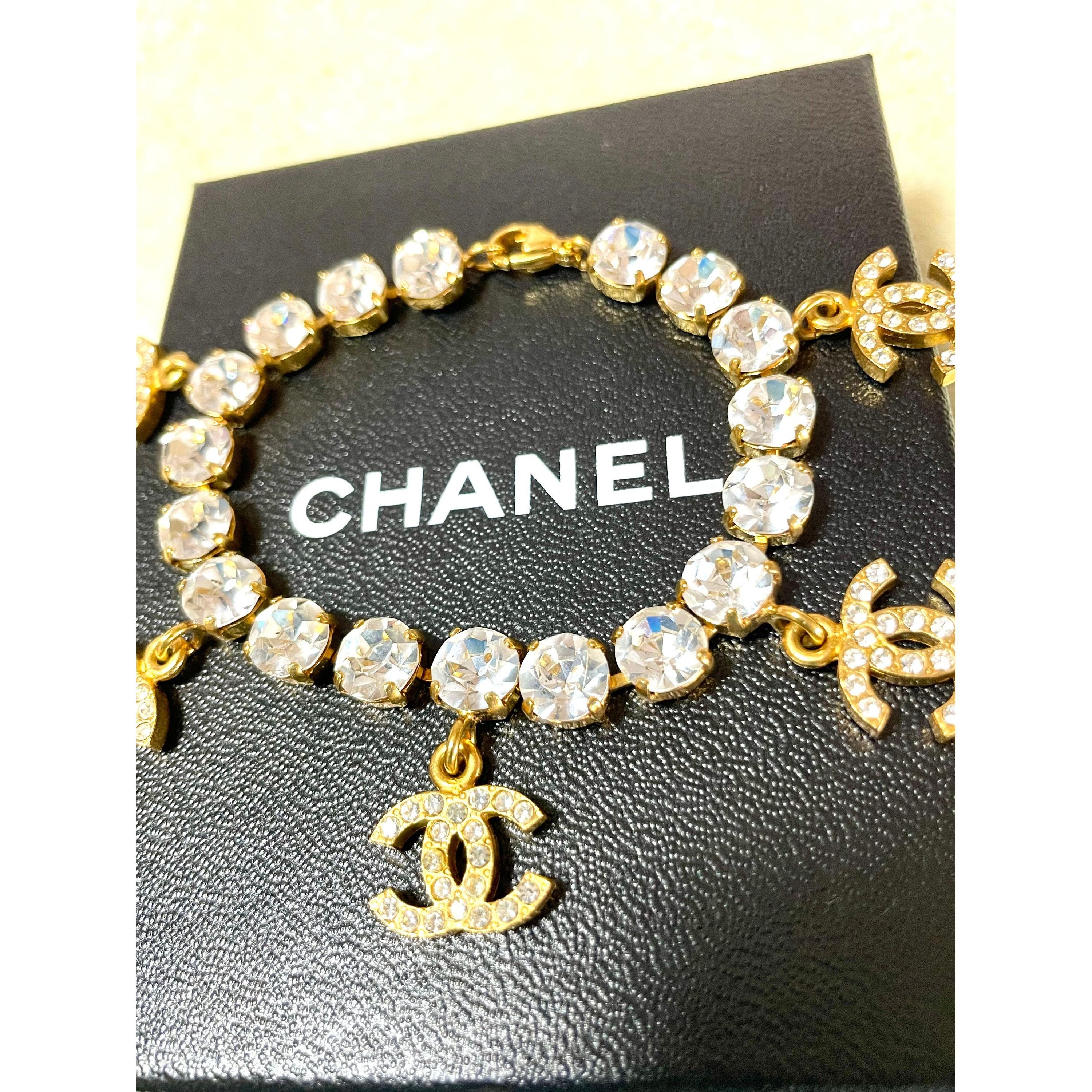 Chanel Vintage Chanel bracelet with crystal and CC charms. Size ONE SIZE - 5 Thumbnail