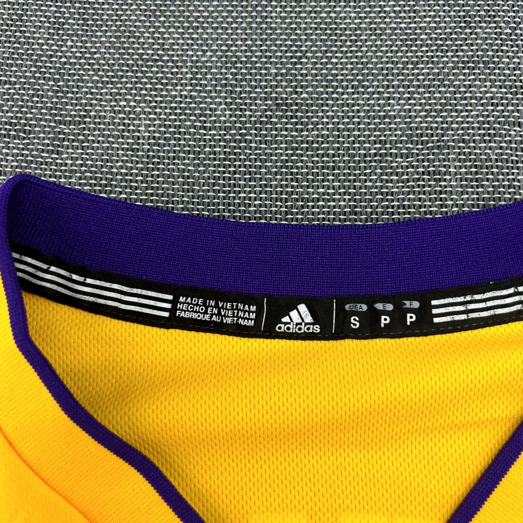 Adidas LA Lakers Kobe Bryant 2012 Basketball Jersey Mens Small Sleeveless Tank Adidas Yellow Size US S / EU 44-46 / 1 - 6 Thumbnail