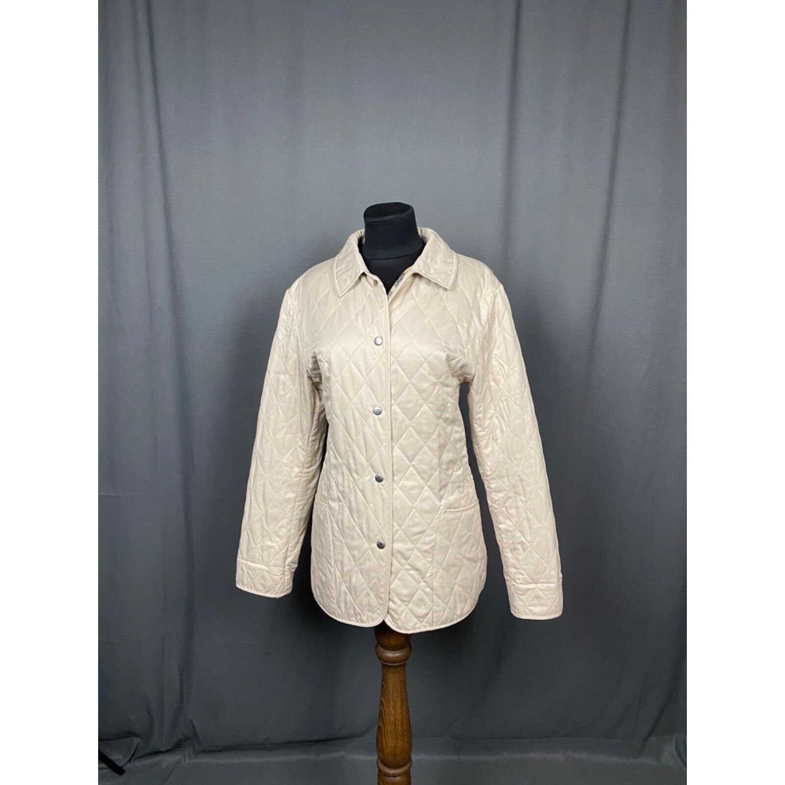 Burberry Burberry Nova Check Lining Women's Beige Quilted Jacket Size Size S / US 4 / IT 40 - 3 Thumbnail