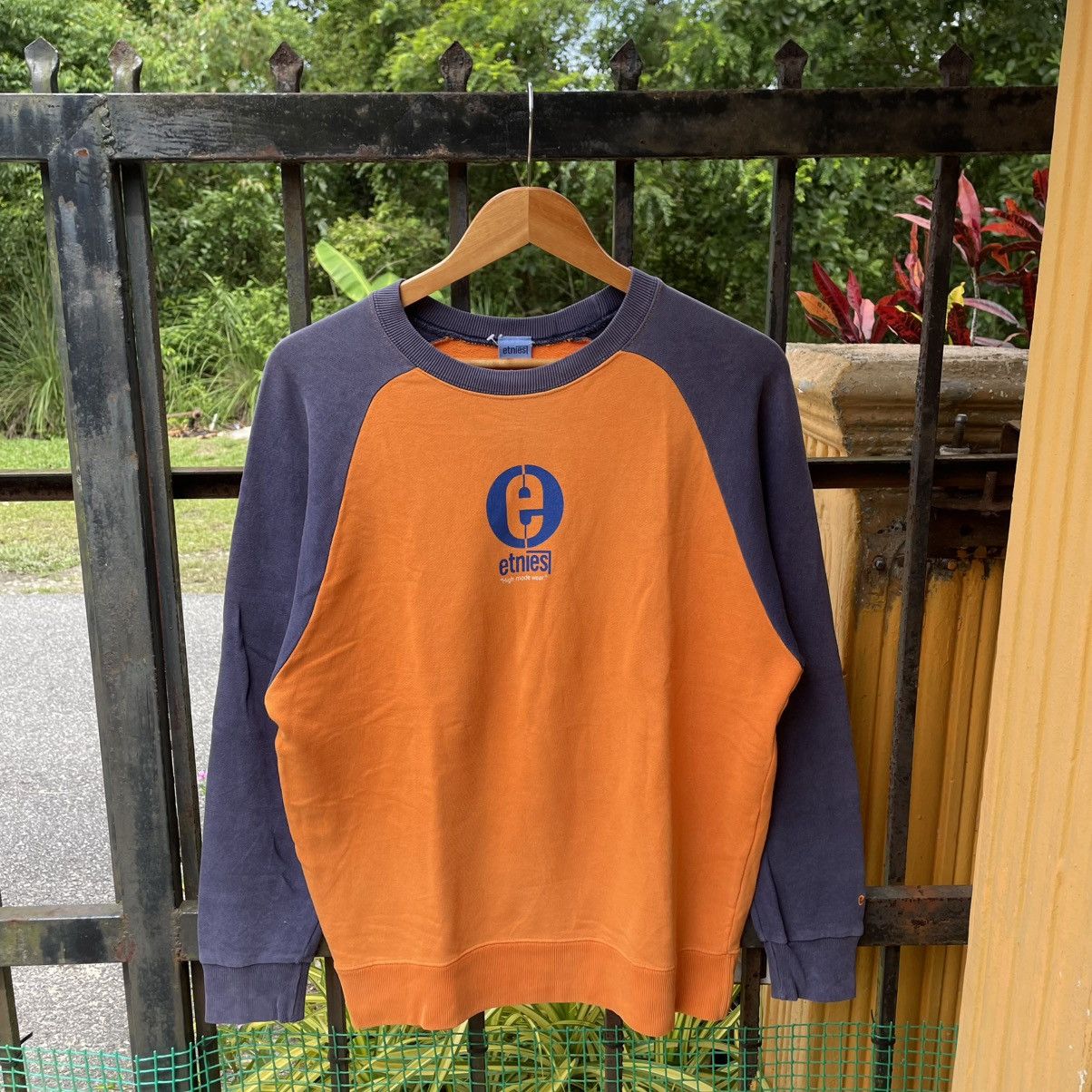 Etnies 🔥Vintage 90s Etnies Skateboard Center Logo Sweatshirts Size US M / EU 48-50 / 2 - 1 Thumbnail