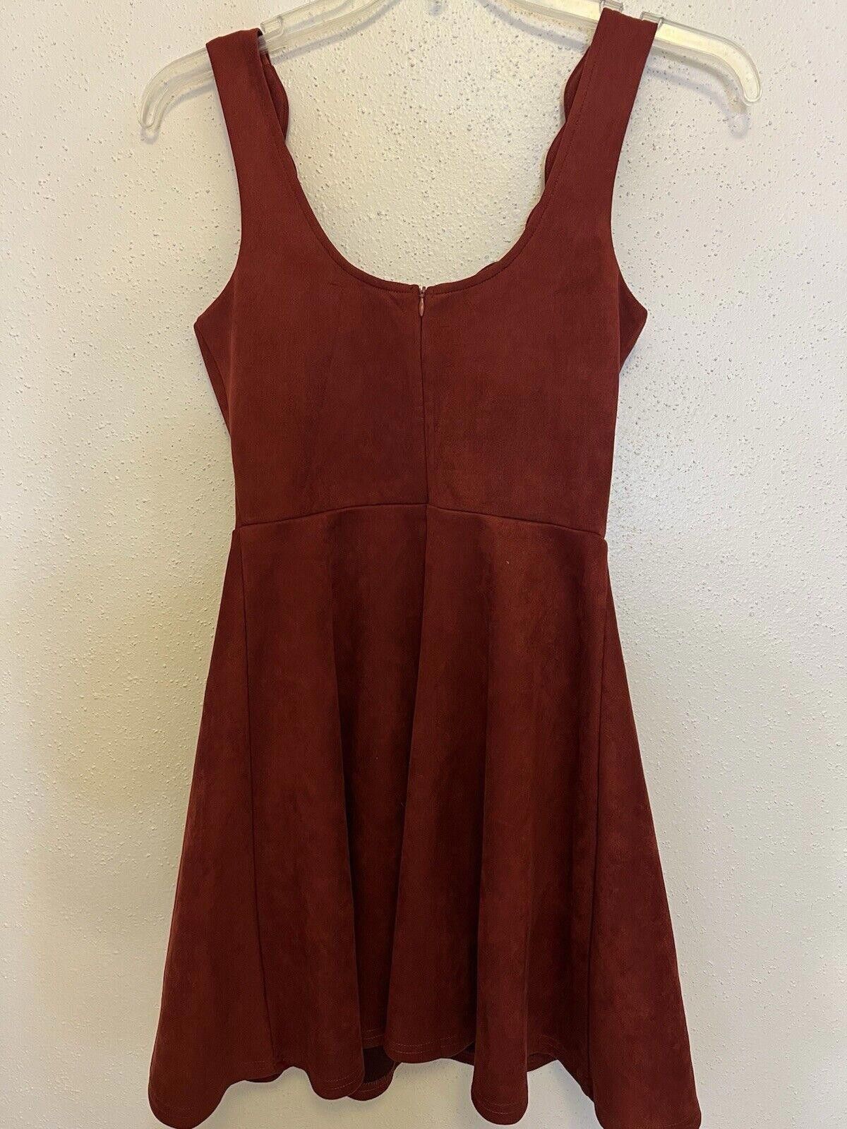 Designer Alythea Dress Momni Boutique Sz S Size S / US 4 / IT 40 - 2 Thumbnail