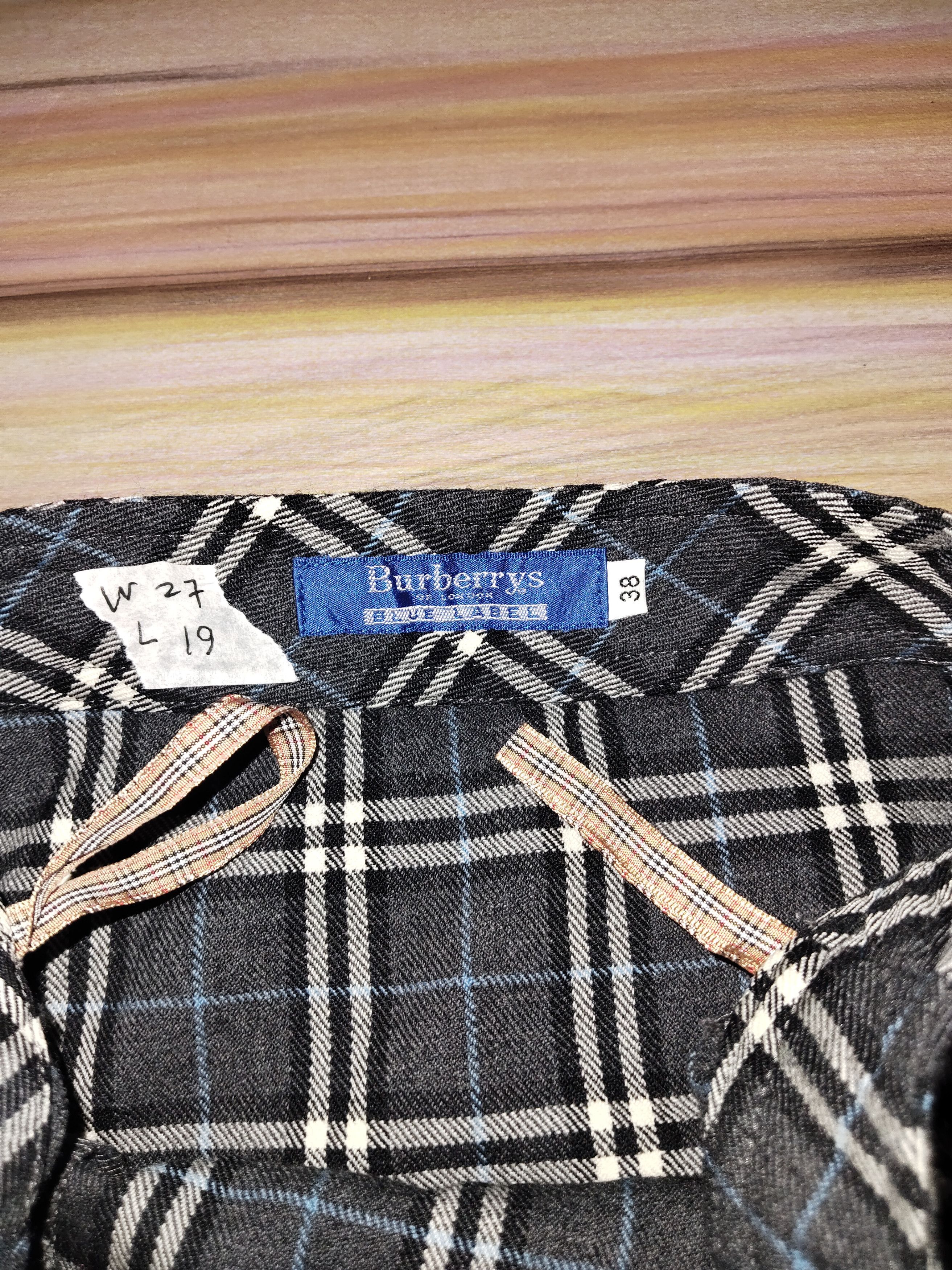 Burberry BURBERRY BLUE LABEL Nova Check Mini Skirt Size 27" / US 4 / IT 40 - 4 Thumbnail